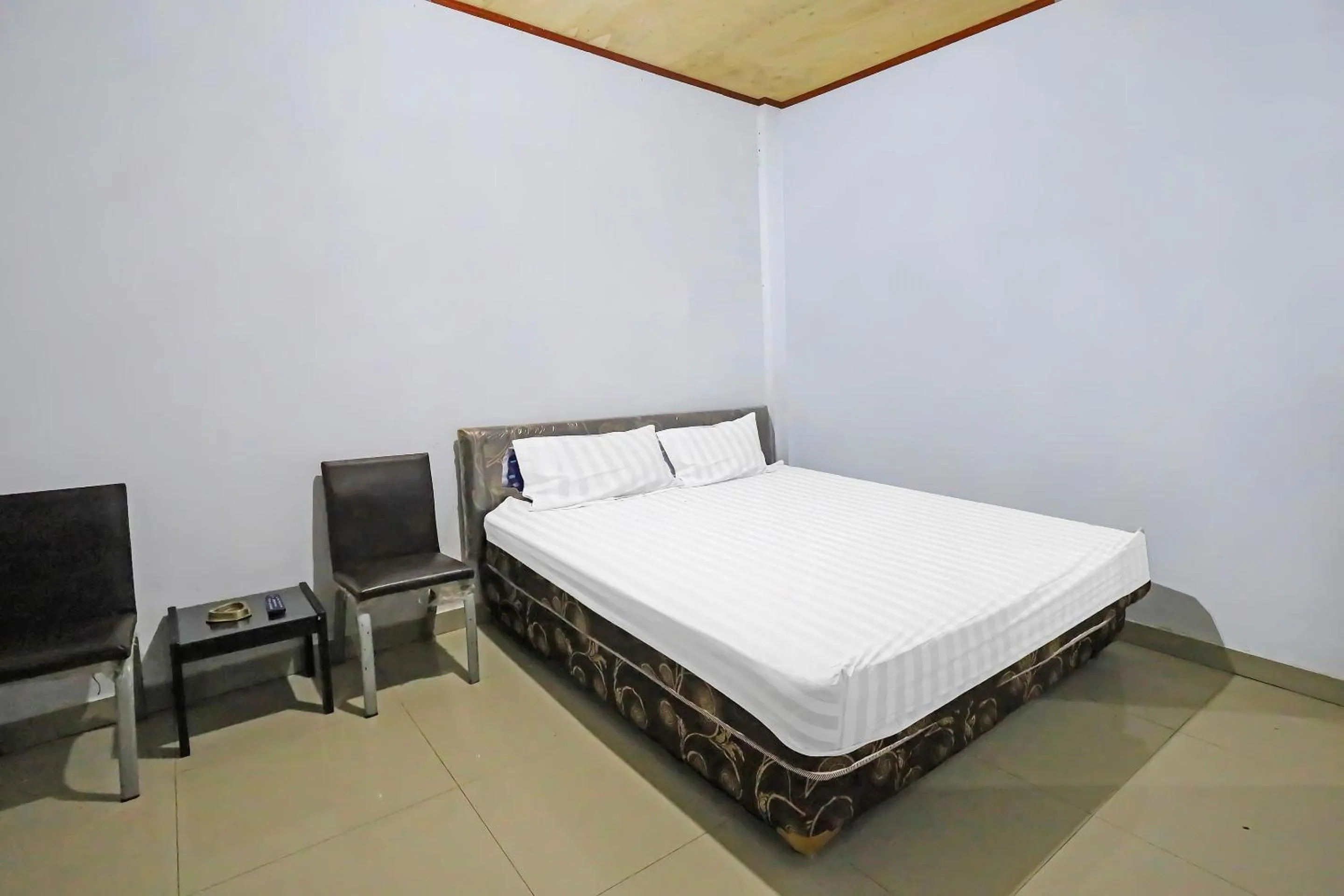 Bedroom, Bed in Hotel O Penginapan Metro Parepare