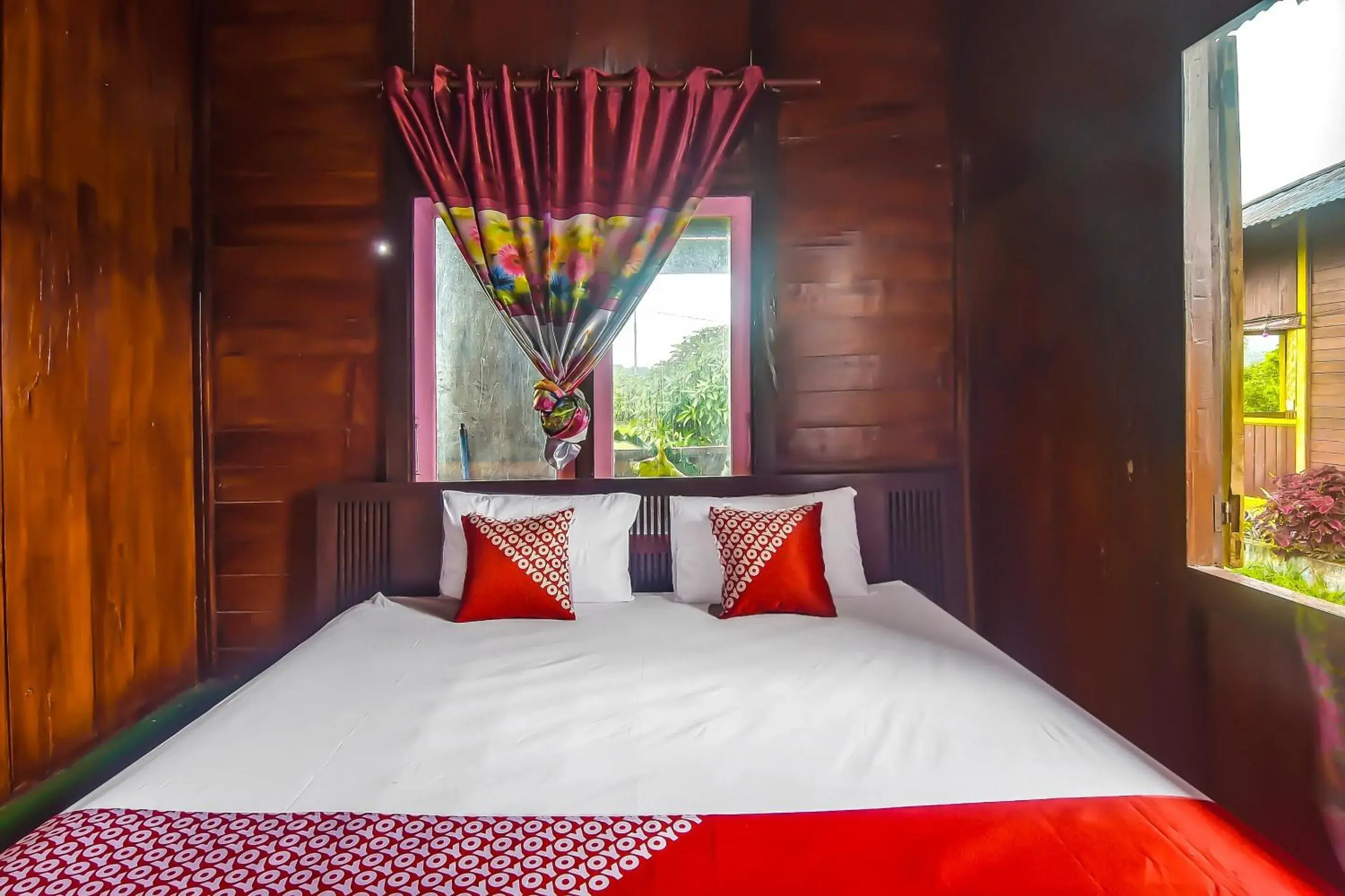 Bedroom, Bed in Hotel O Filadelfia Resto & Penginapan Near Benteng Moraya Bedroom, Bed in Hotel O Filadelfia Resto & Penginapan Near Benteng Moraya