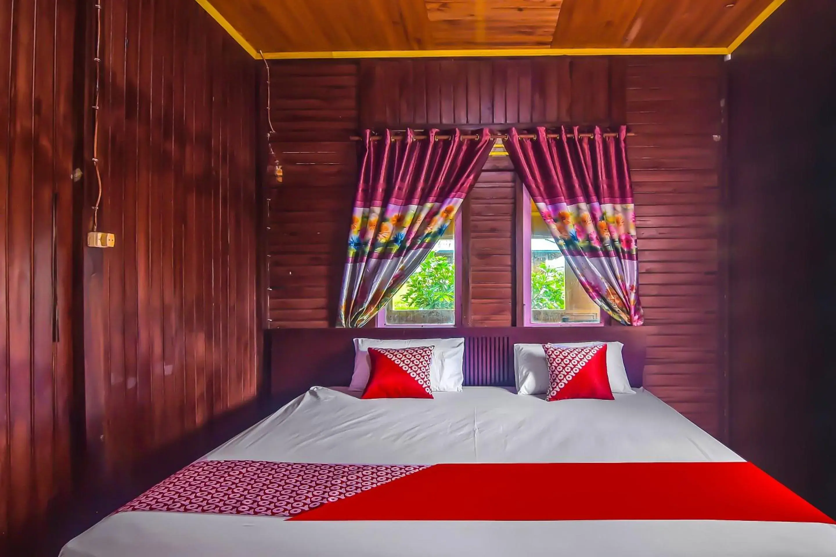 Standard Double Room in Hotel O Filadelfia Resto & Penginapan Near Benteng Moraya Standard Double Room in Hotel O Filadelfia Resto & Penginapan Near Benteng Moraya