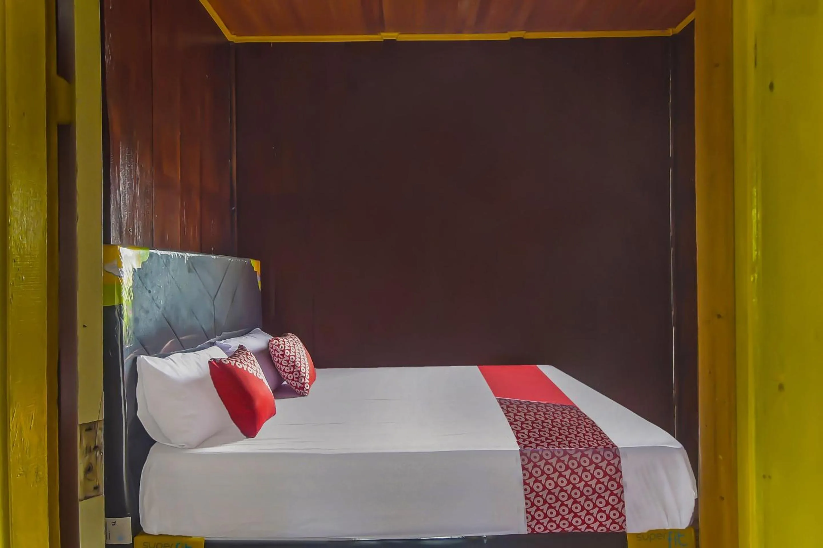 Bedroom, Bed in Hotel O Filadelfia Resto & Penginapan Near Benteng Moraya