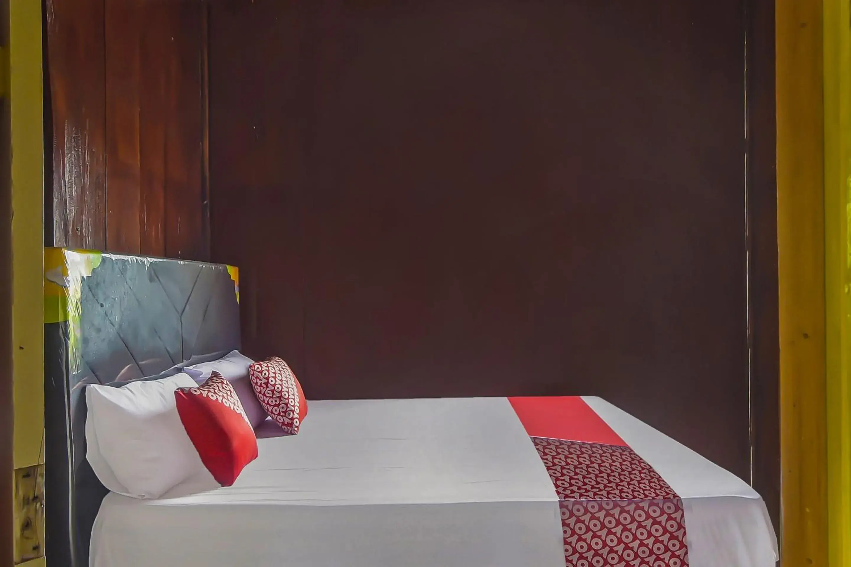 Bedroom, Bed in Hotel O Filadelfia Resto & Penginapan Near Benteng Moraya Bedroom, Bed in Hotel O Filadelfia Resto & Penginapan Near Benteng Moraya