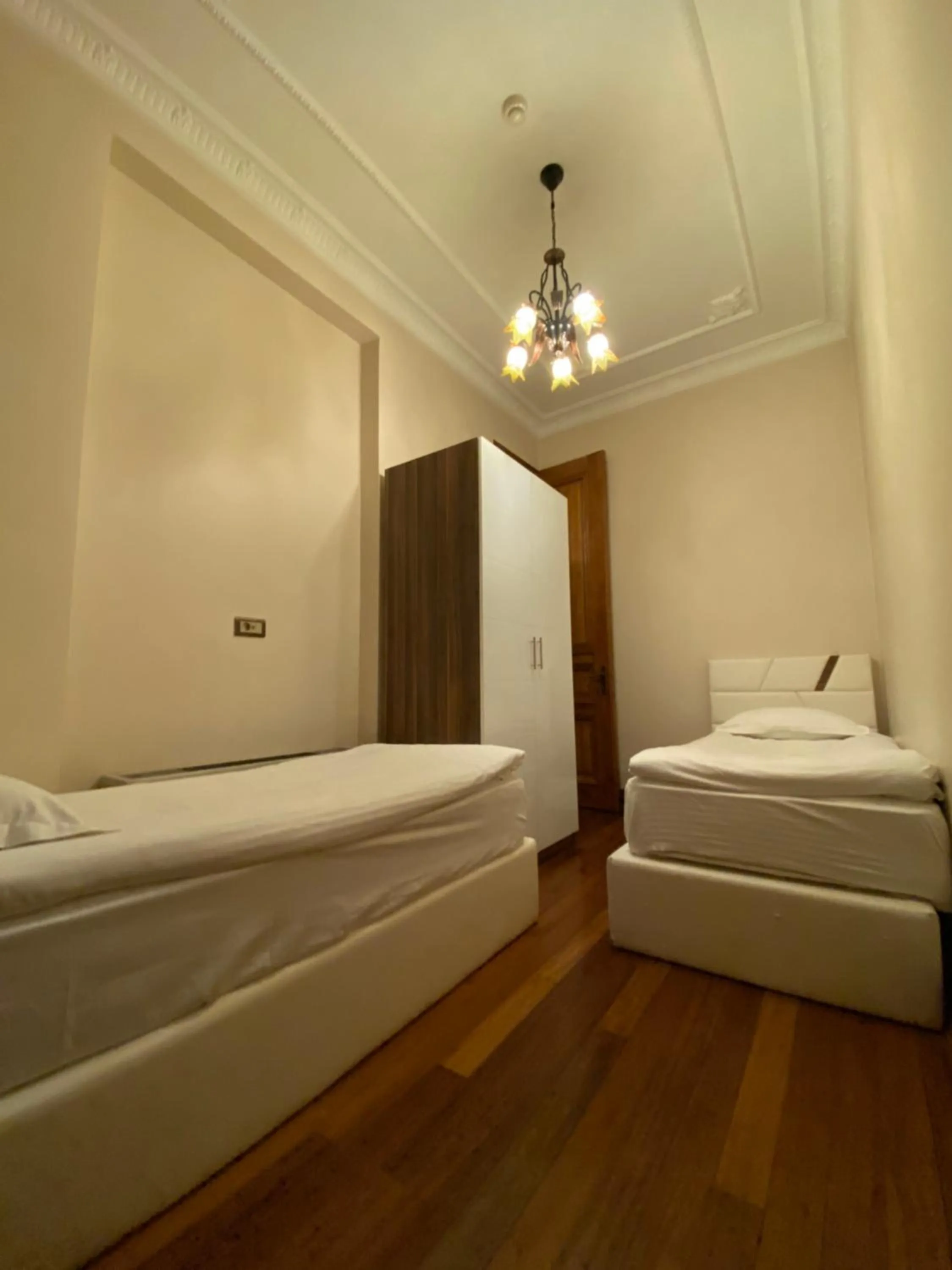 Bedroom, Bed in Aslan Residence