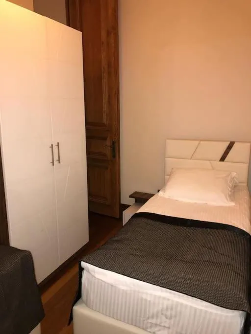 Bed in Aslan Residence