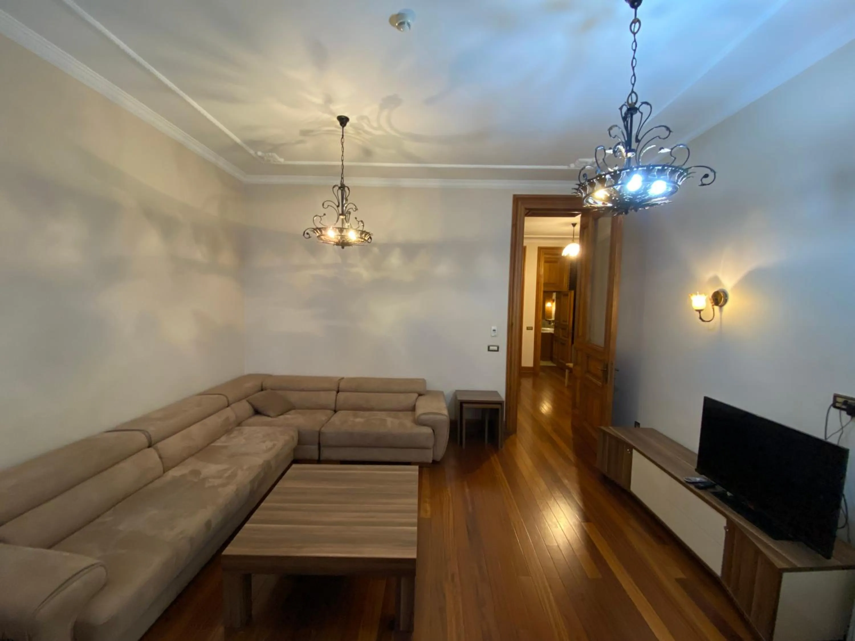 Living room in Aslan Residence