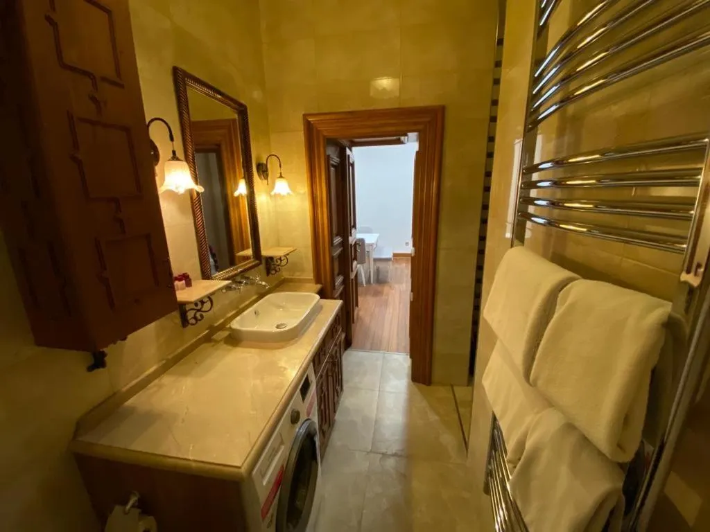 Bed in Aslan Residence