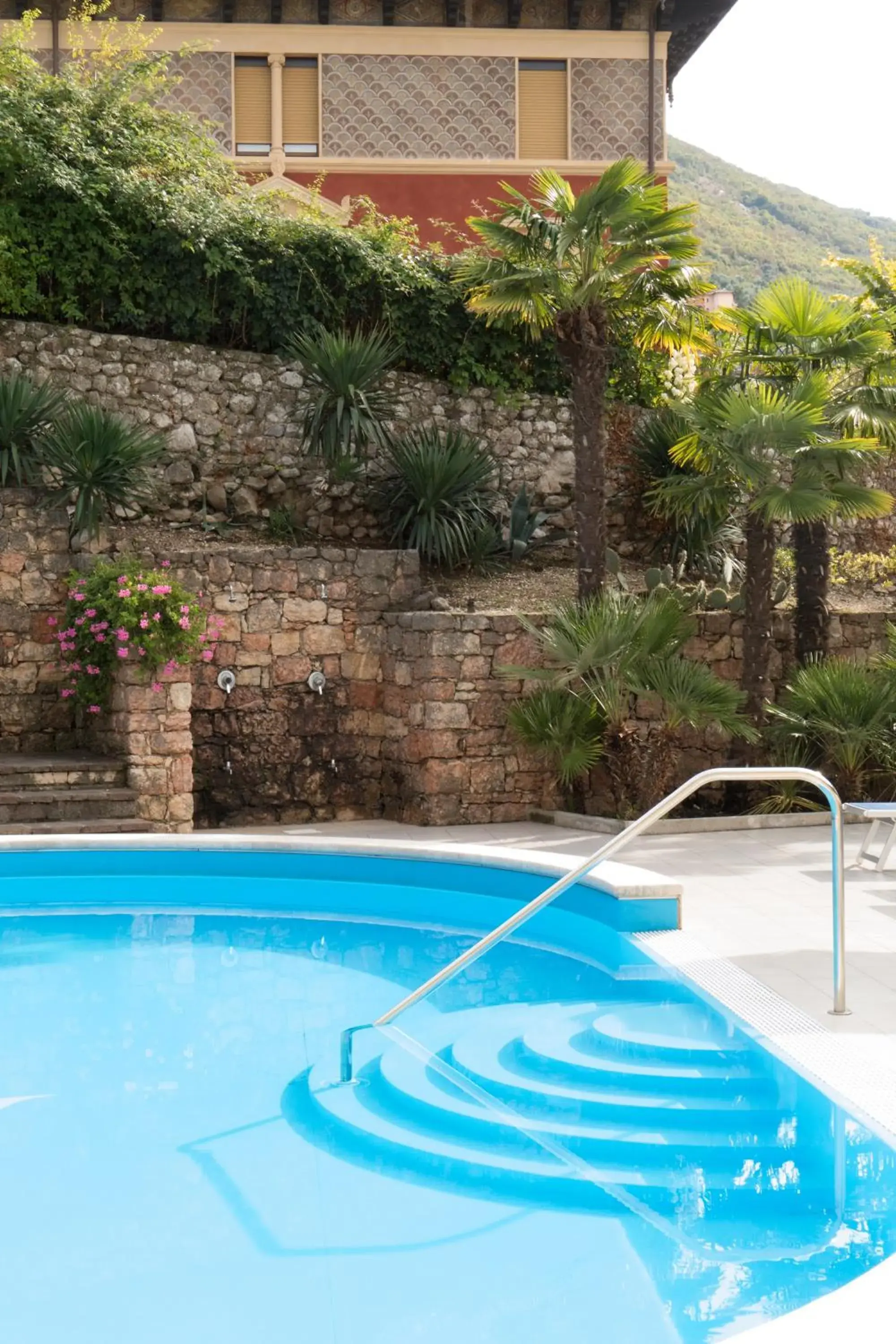 Swimming Pool in Hotel Drago