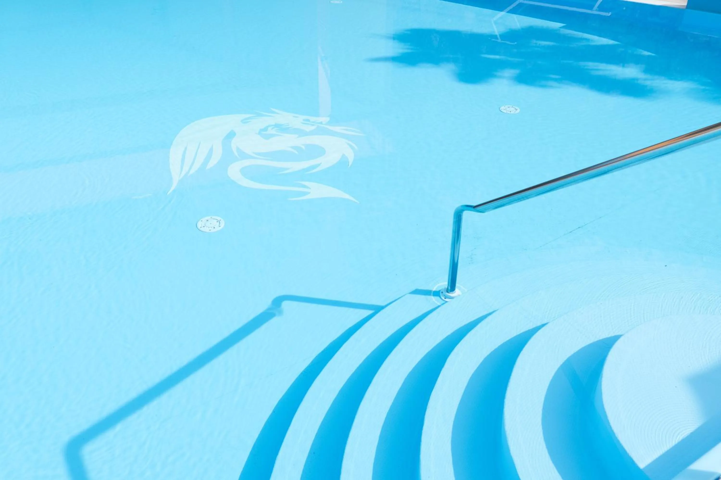 Swimming pool in Hotel Drago - Garda Lake Collection