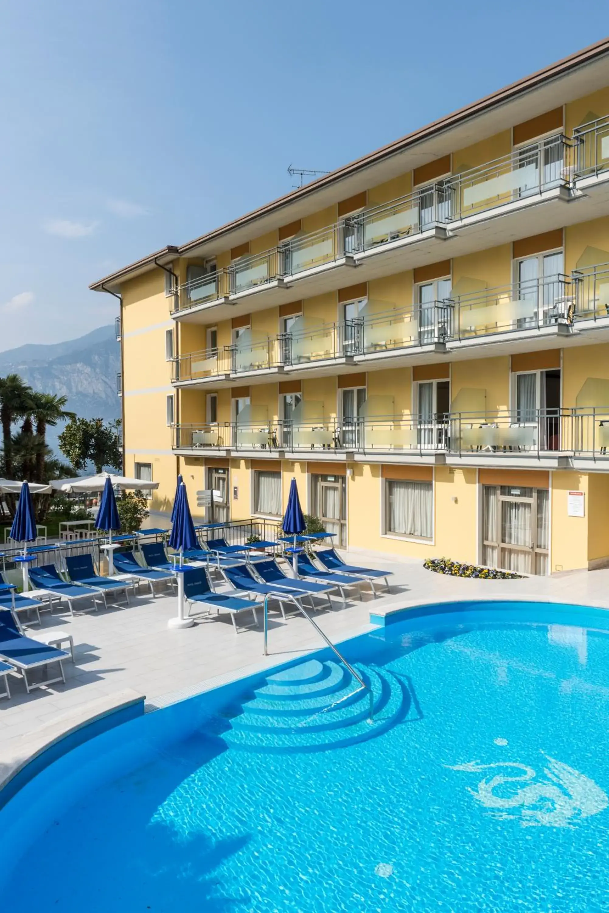 Swimming pool, Property Building in Hotel Drago