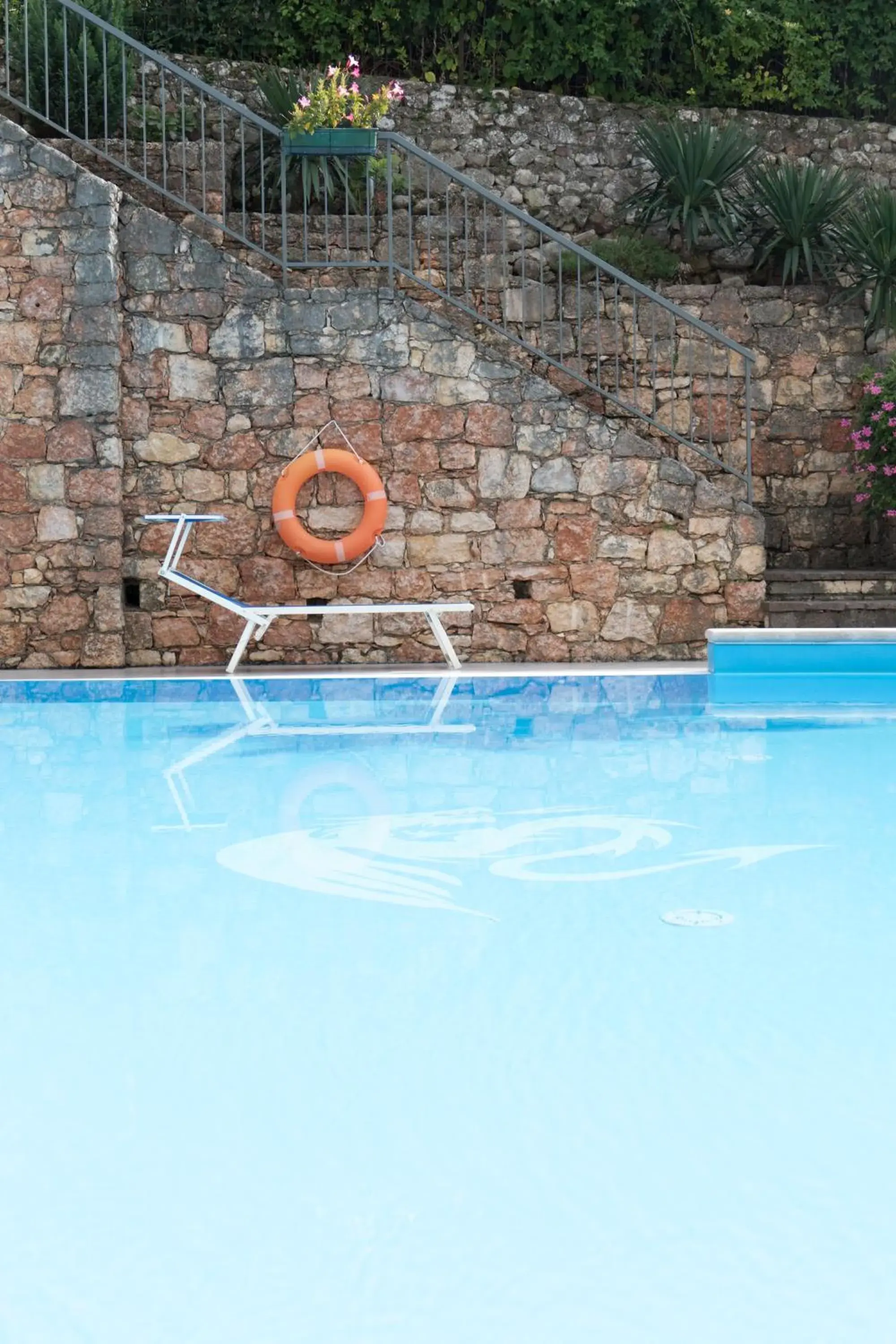 Swimming Pool in Hotel Drago