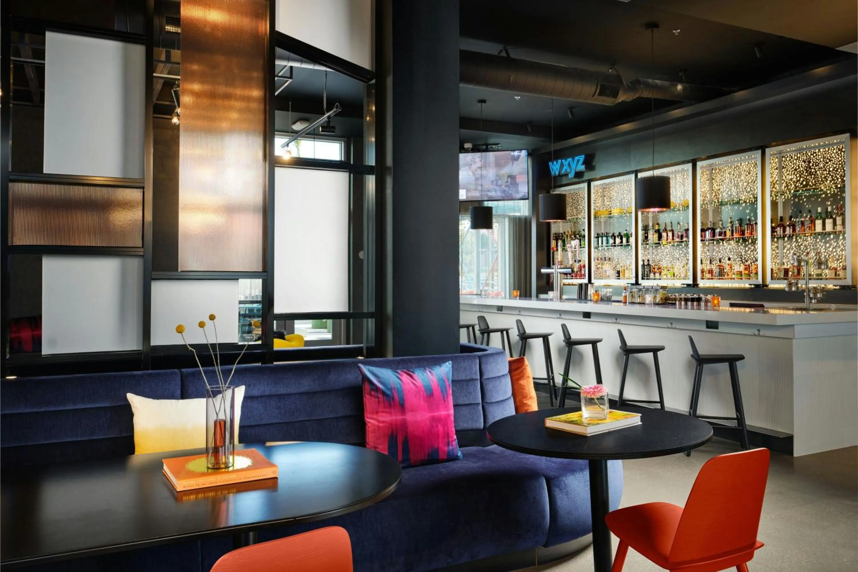 Lounge or bar in Aloft Henderson