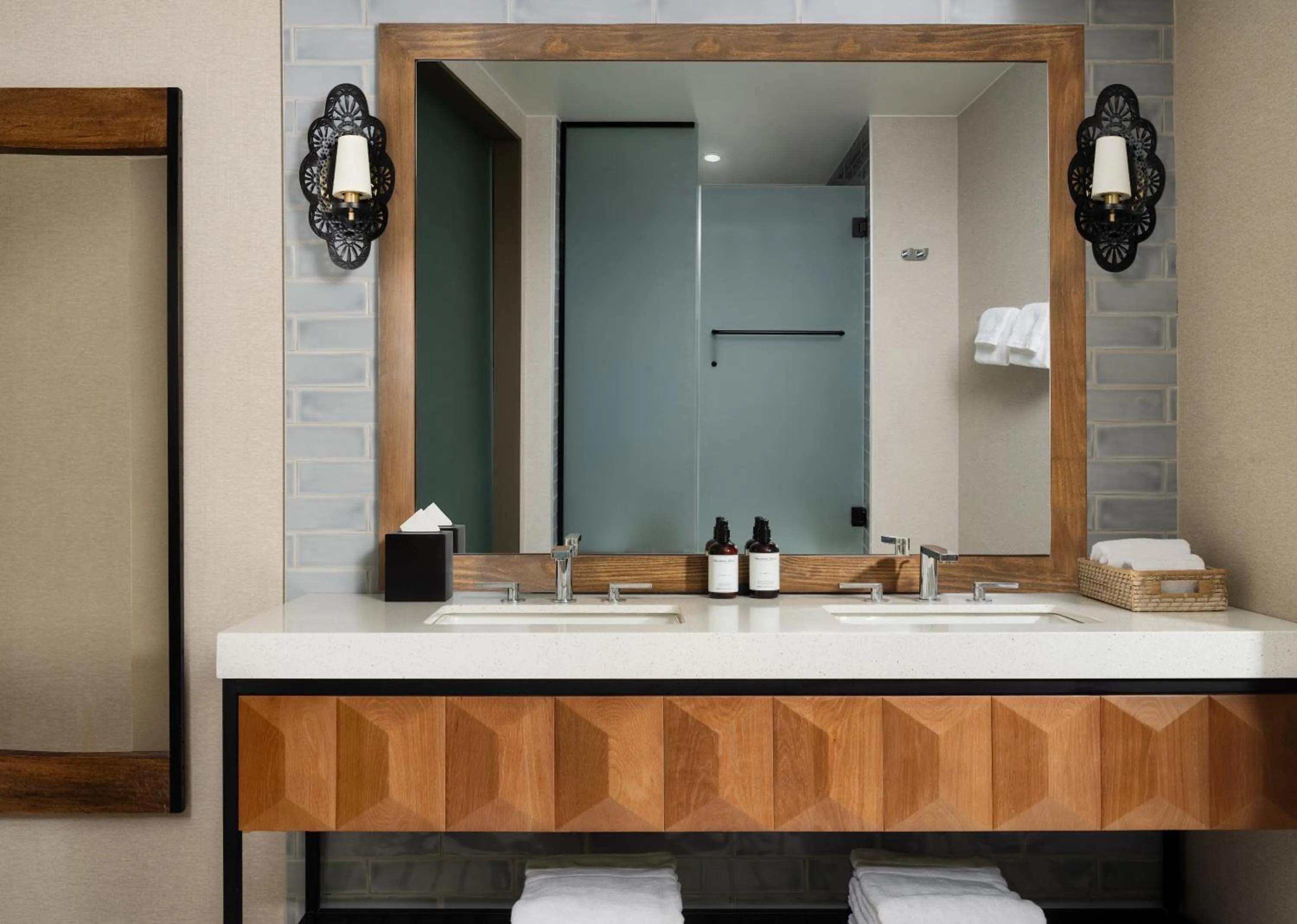 Bathroom in Plaza San Antonio Hotel & Spa, Autograph Collection
