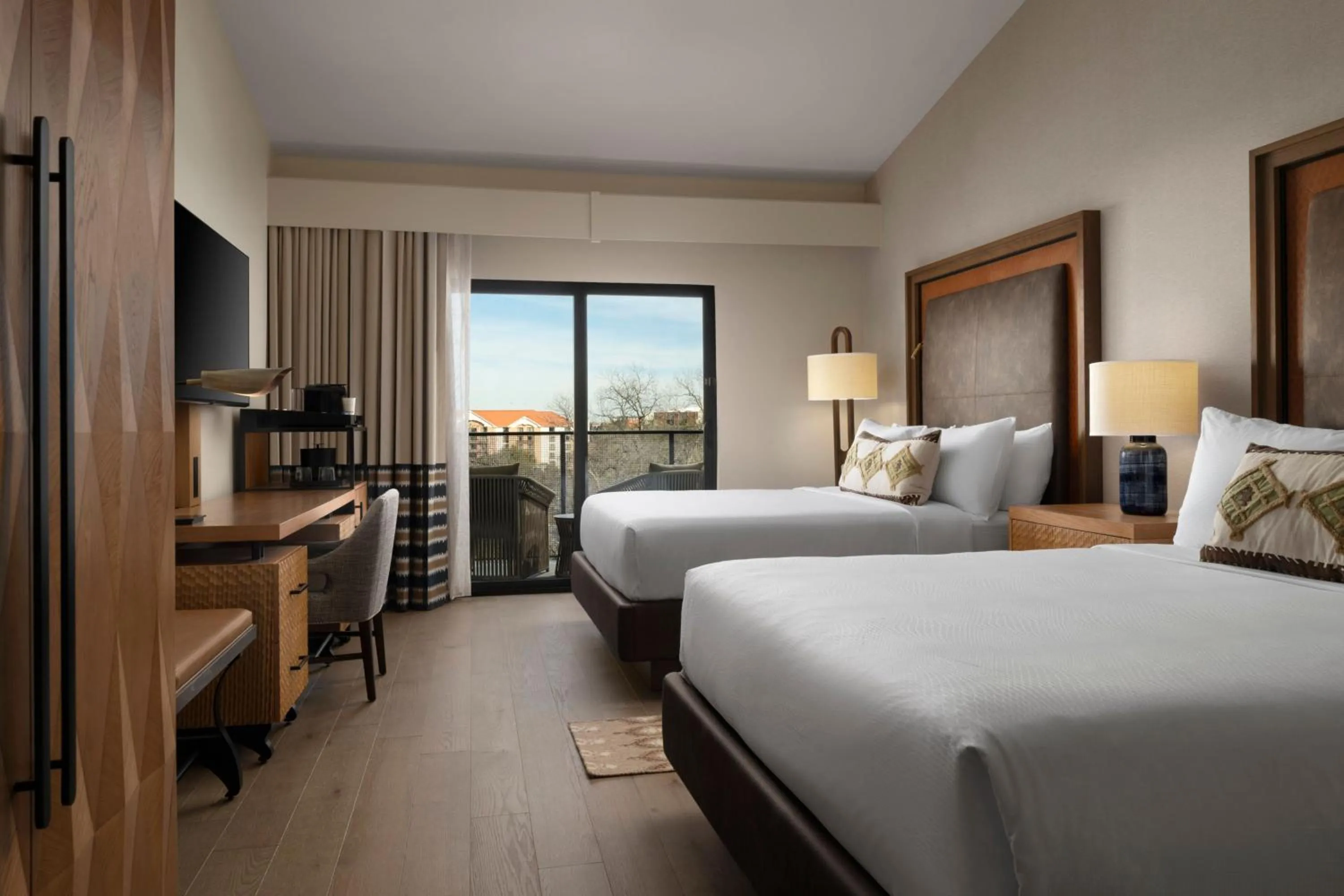 Photo of the whole room, Bed in Plaza San Antonio Hotel & Spa, Autograph Collection