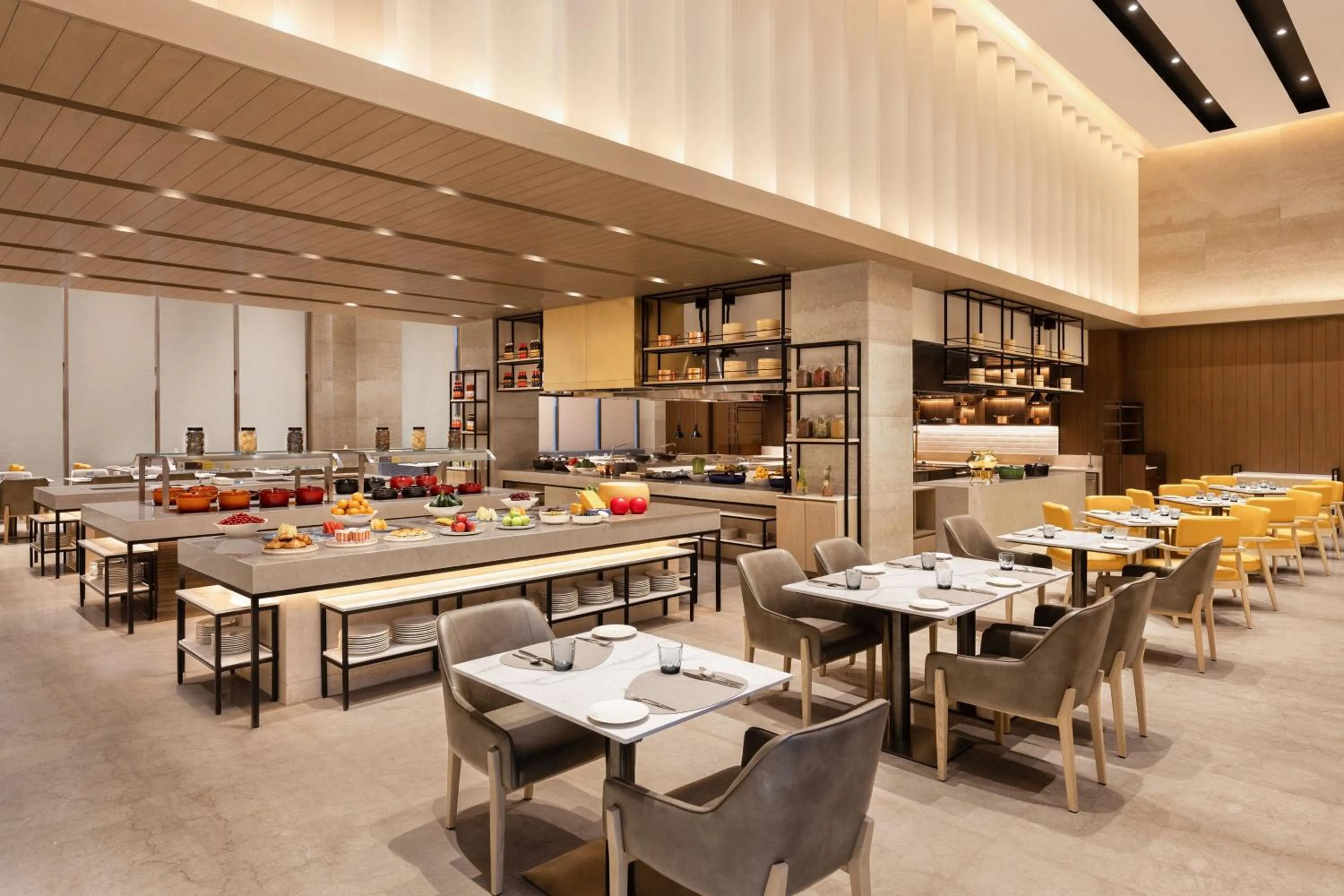 Restaurant/places to eat in Courtyard by Marriott Shillong