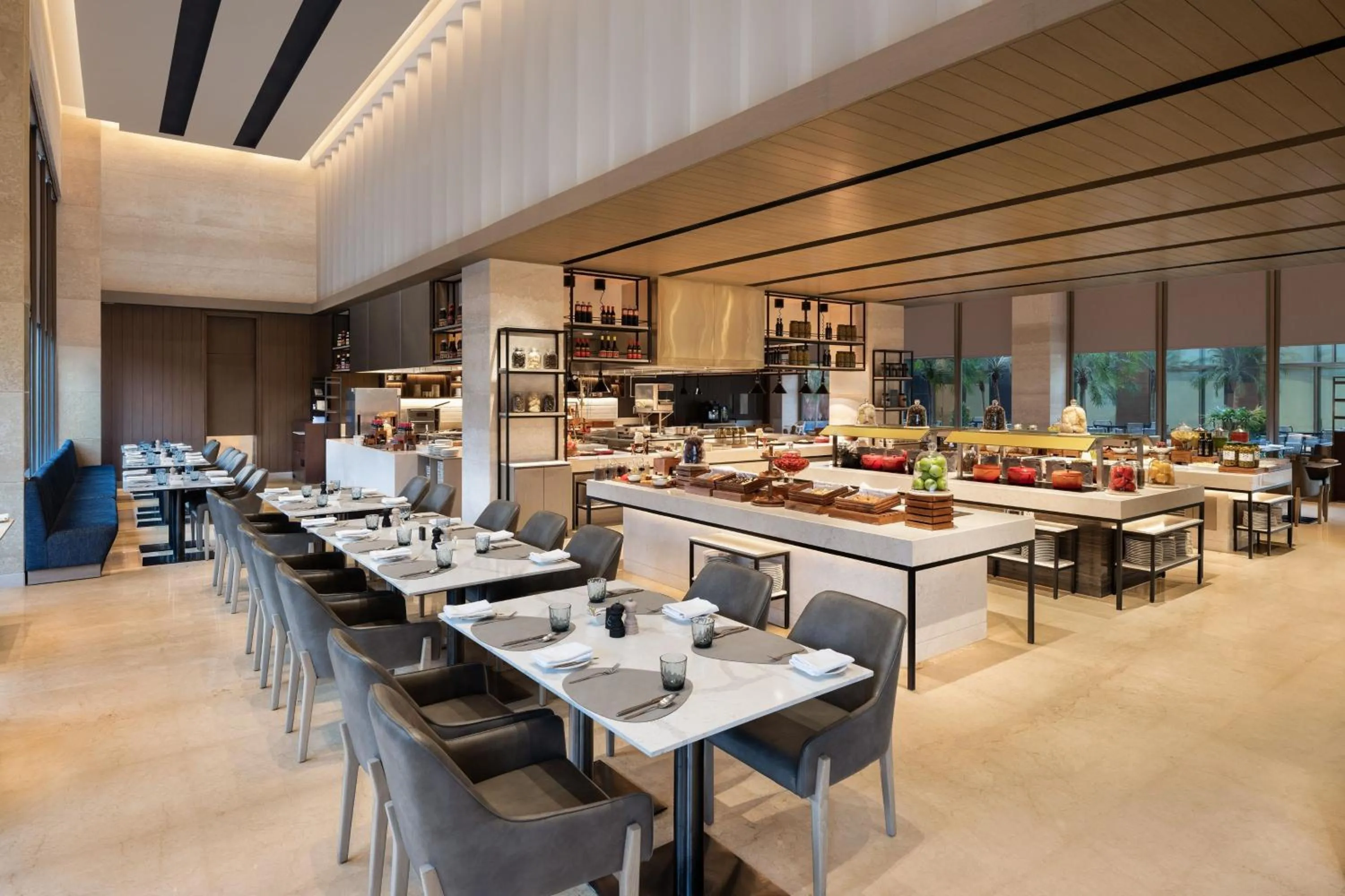 Restaurant/places to eat in Courtyard by Marriott Shillong