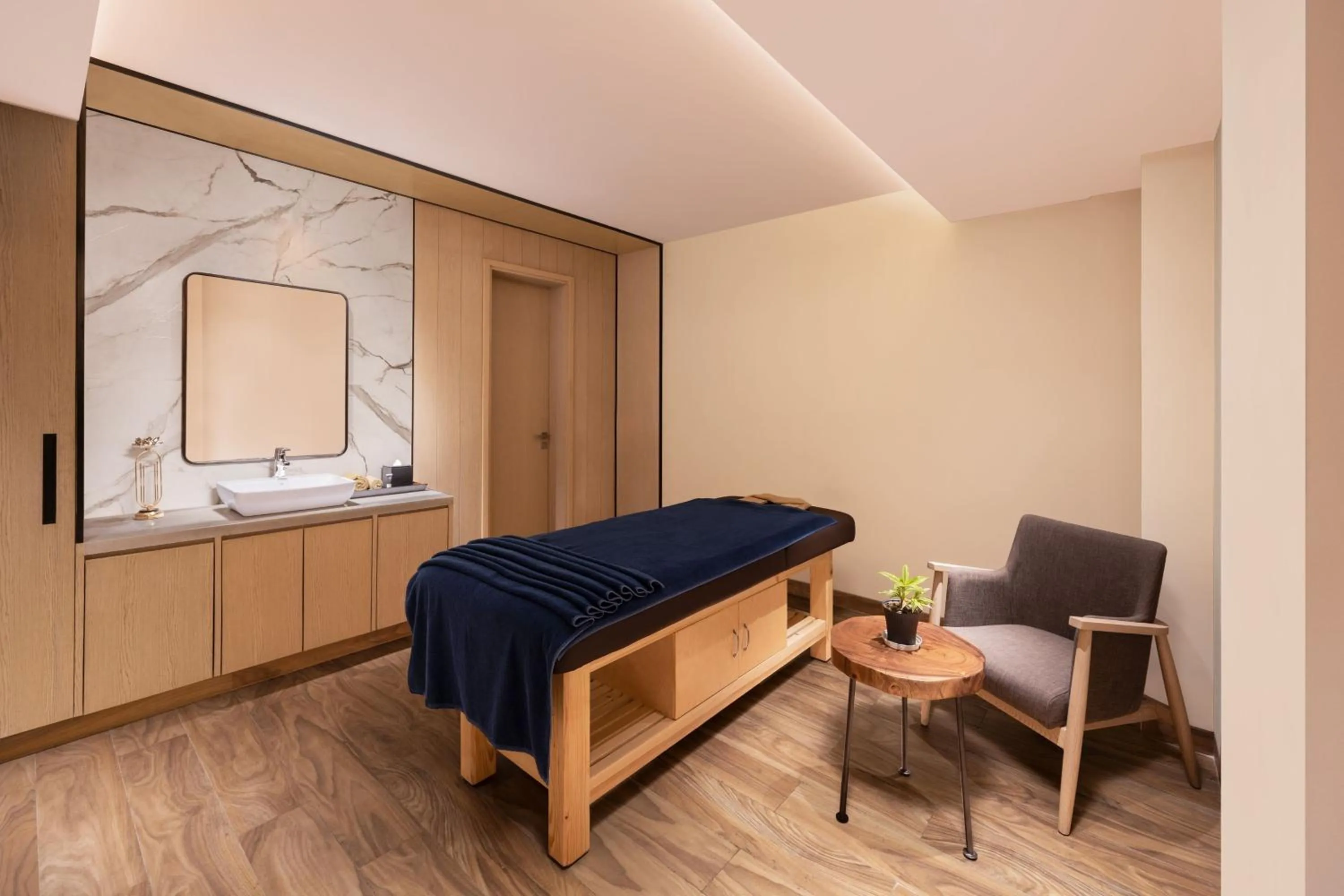 Spa and wellness centre/facilities, Bed in Courtyard by Marriott Shillong