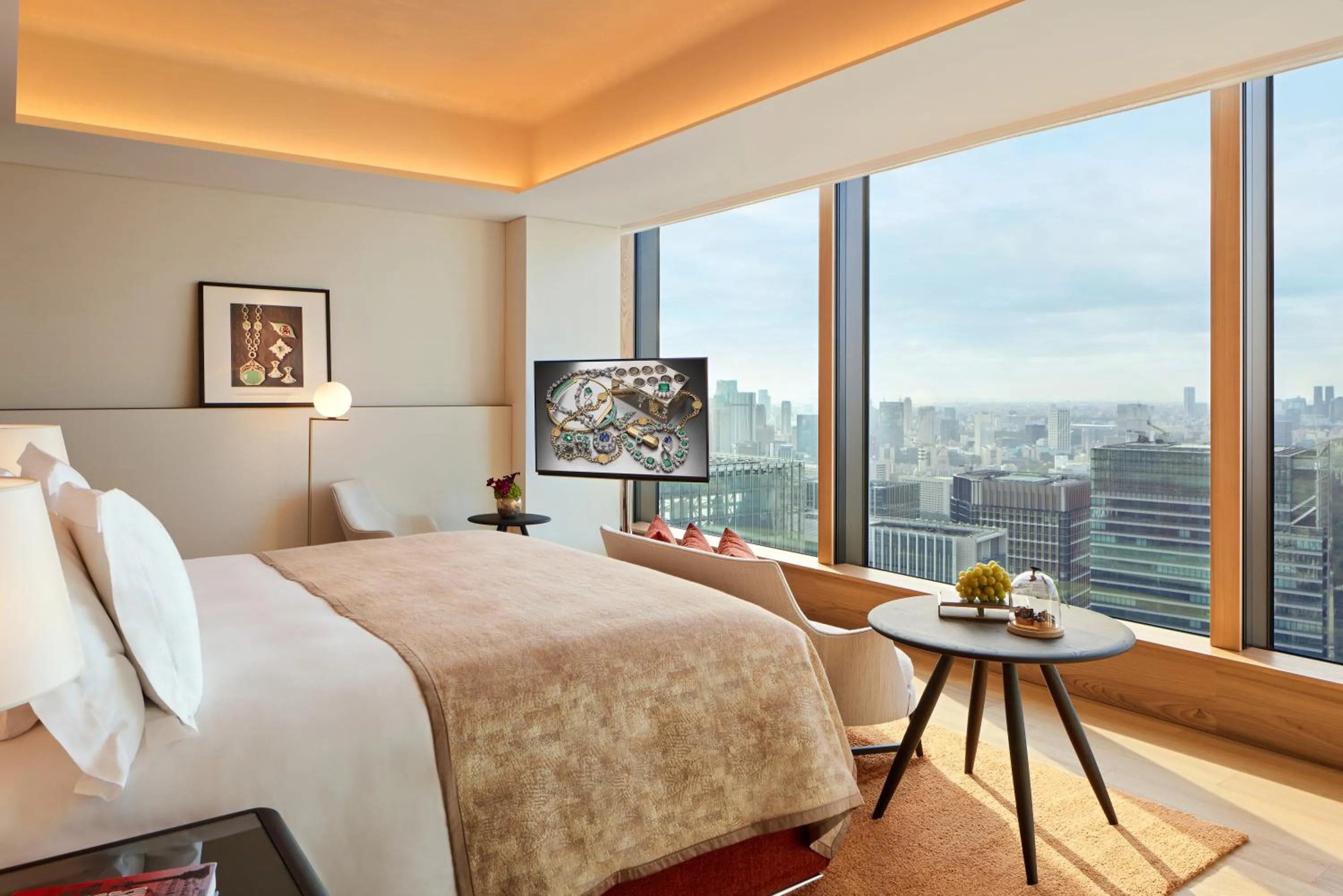 Photo of the whole room, Bed in Bvlgari Hotel Tokyo