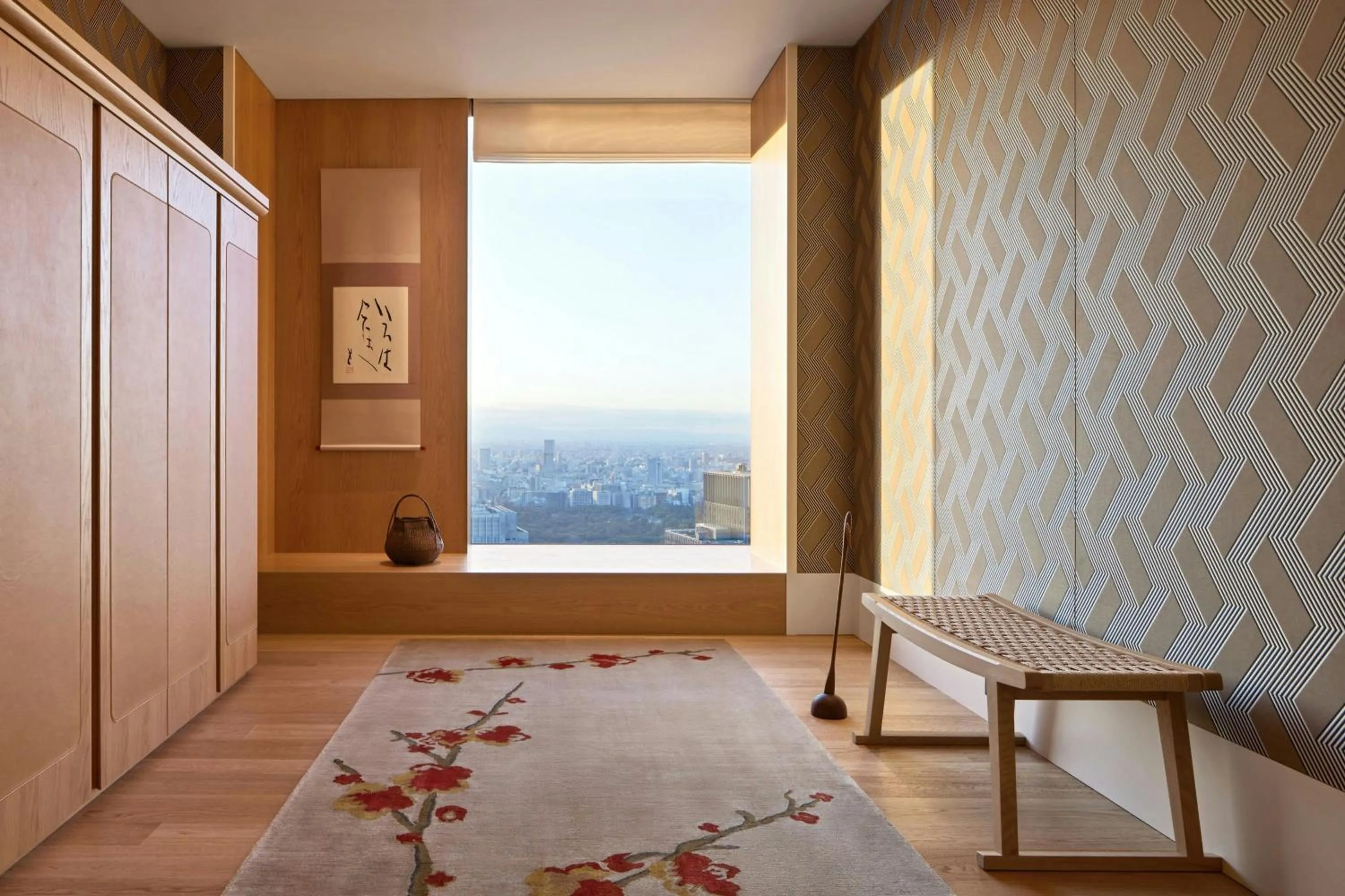 Photo of the whole room, Bed in Bvlgari Hotel Tokyo