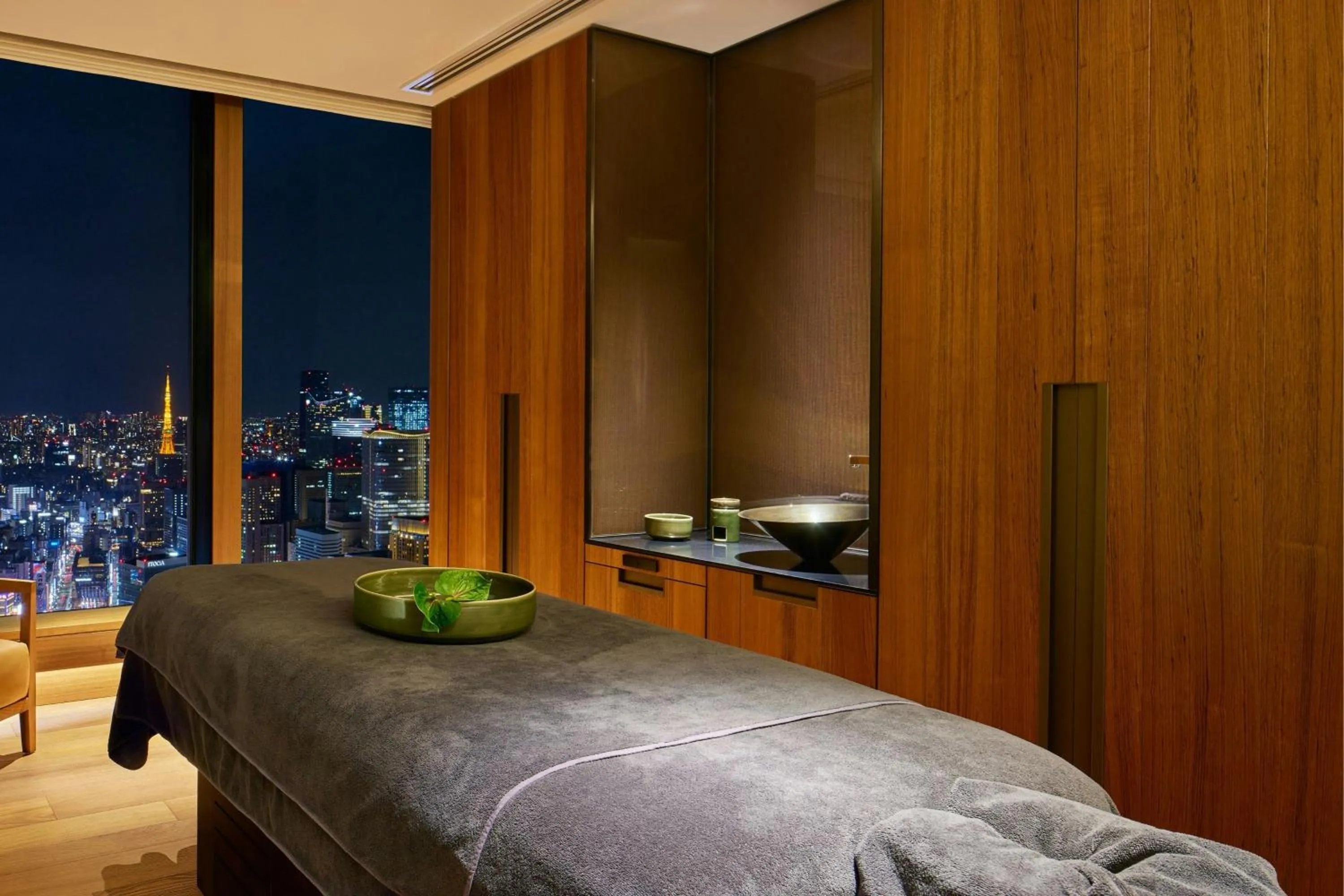 Spa and wellness centre/facilities, Bed in Bvlgari Hotel Tokyo