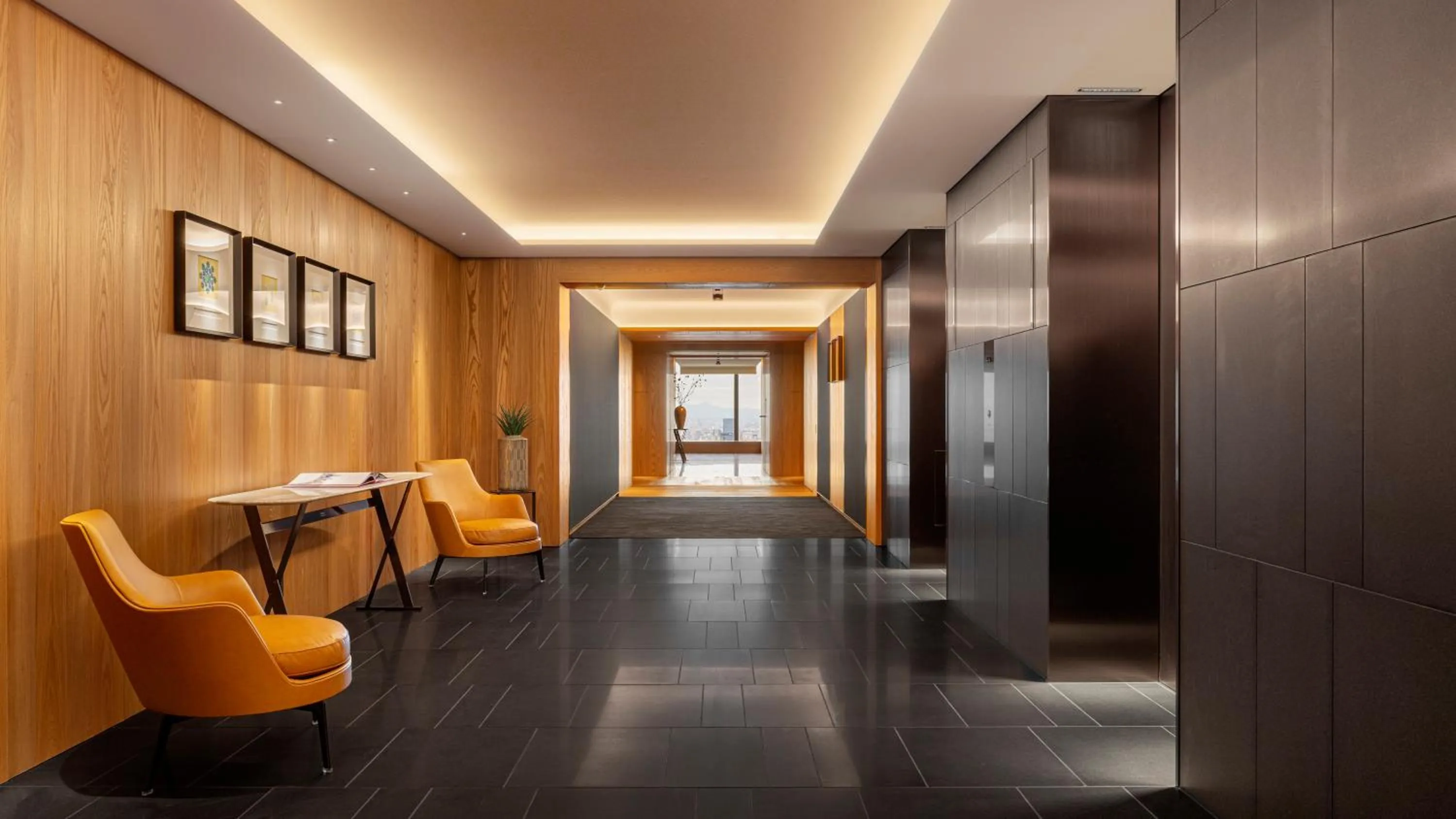 elevator in Bvlgari Hotel Tokyo