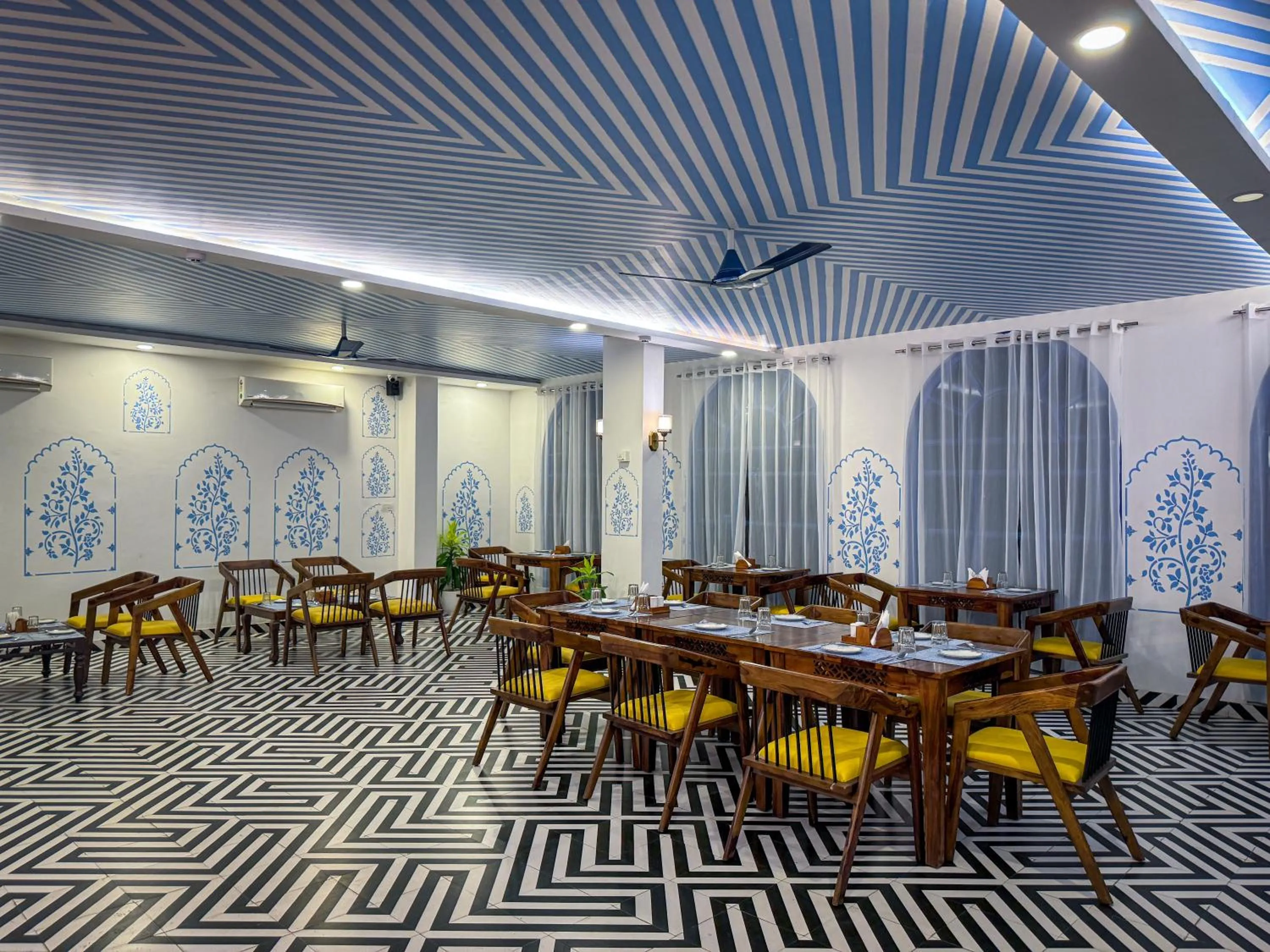 Restaurant/places to eat in Pansal Kothi - A Boutique Hotel