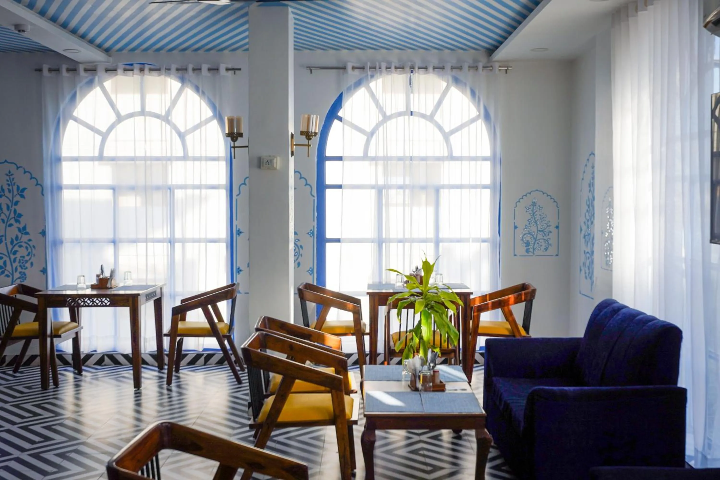 Restaurant/places to eat in Pansal Kothi - A Boutique Hotel