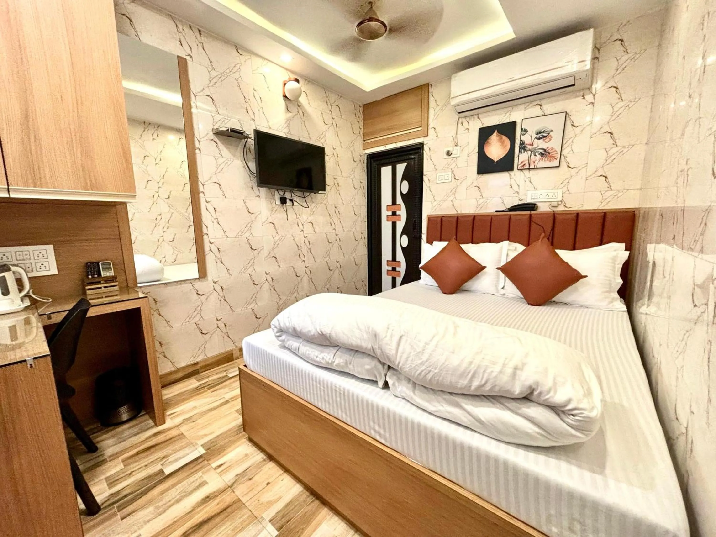 Bed in The City of Joy