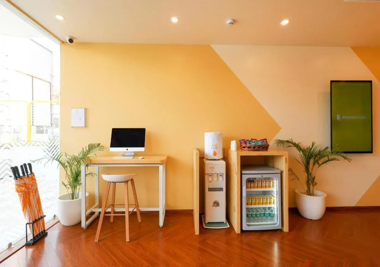 Lobby or reception in Bloom Hotel - Golf Course Road, Sector 43 Lobby or reception in Bloom Hotel - Golf Course Road, Sector 43