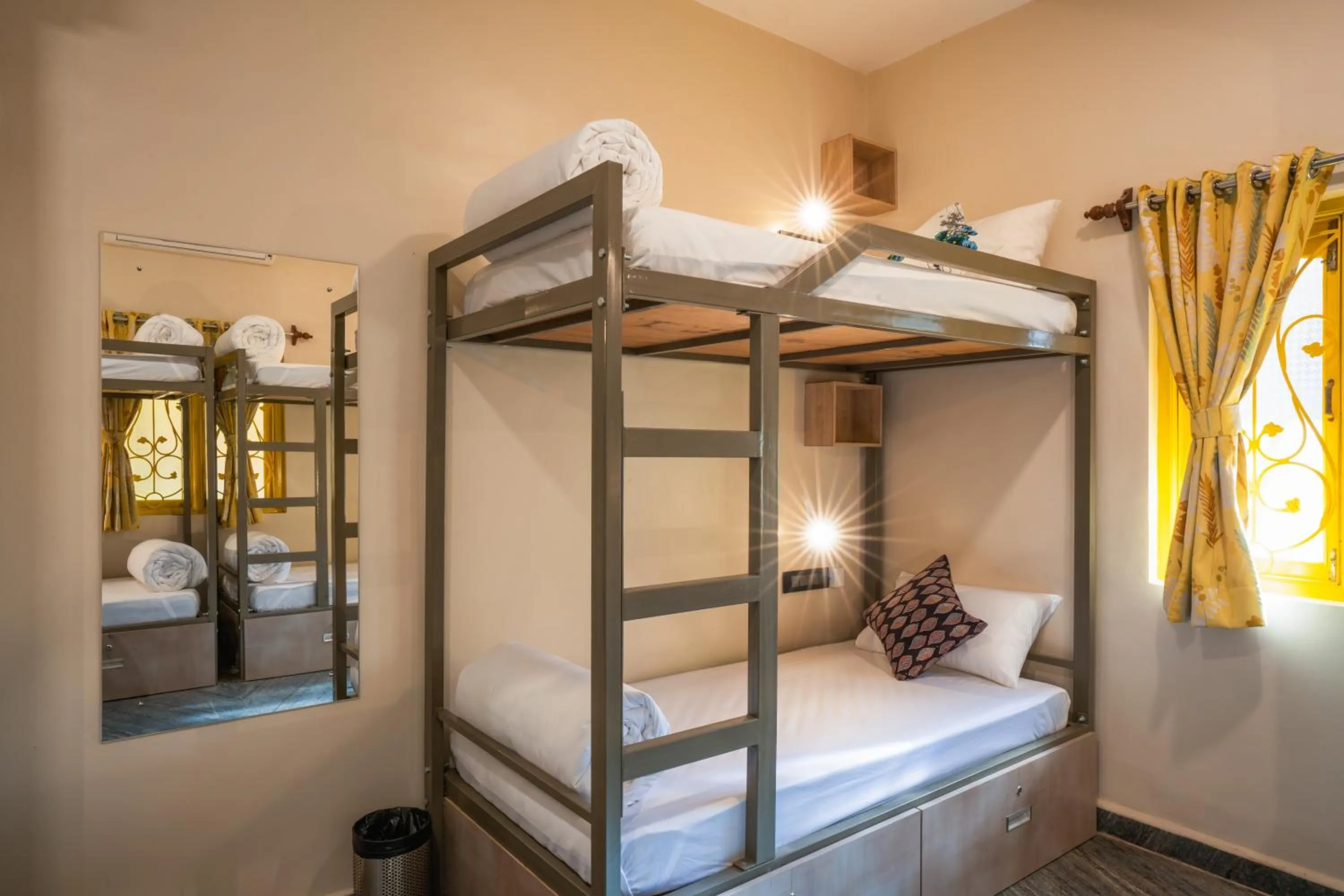 Photo of the whole room, Bed in Zostel Goa, Morjim