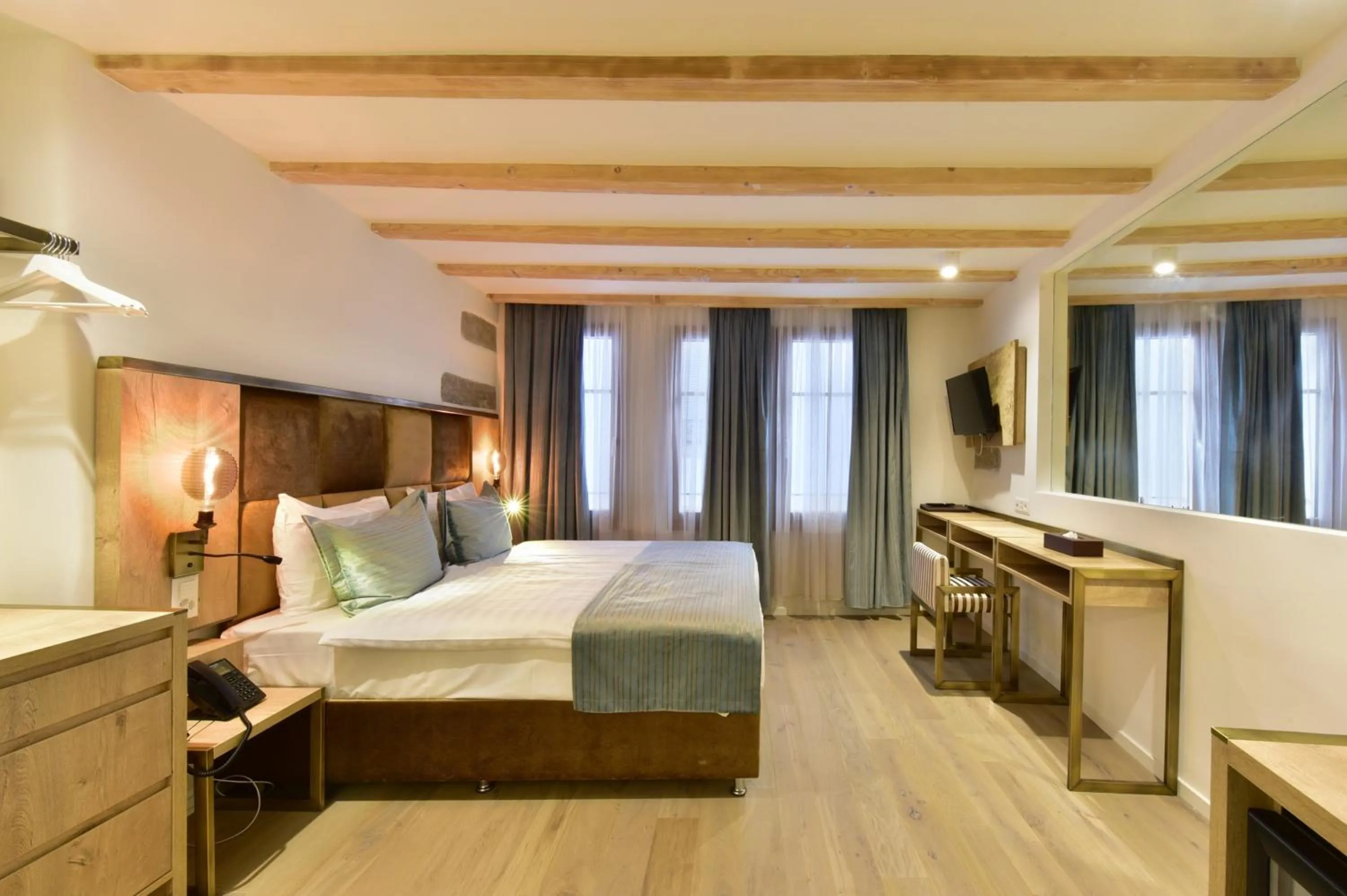 Bedroom, Bed in Hôtel Rousseau Plus