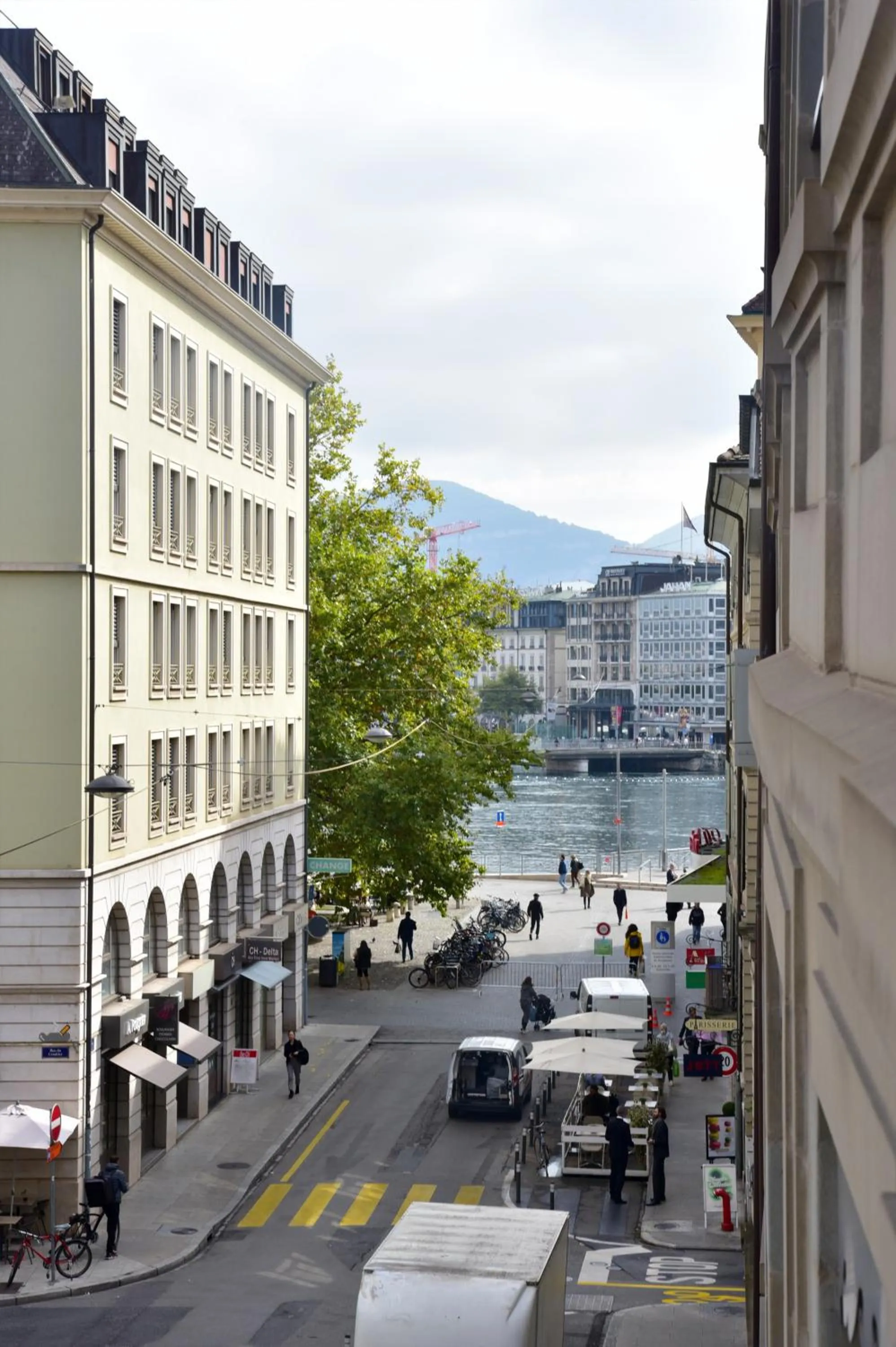 Neighbourhood in Hôtel Rousseau Plus