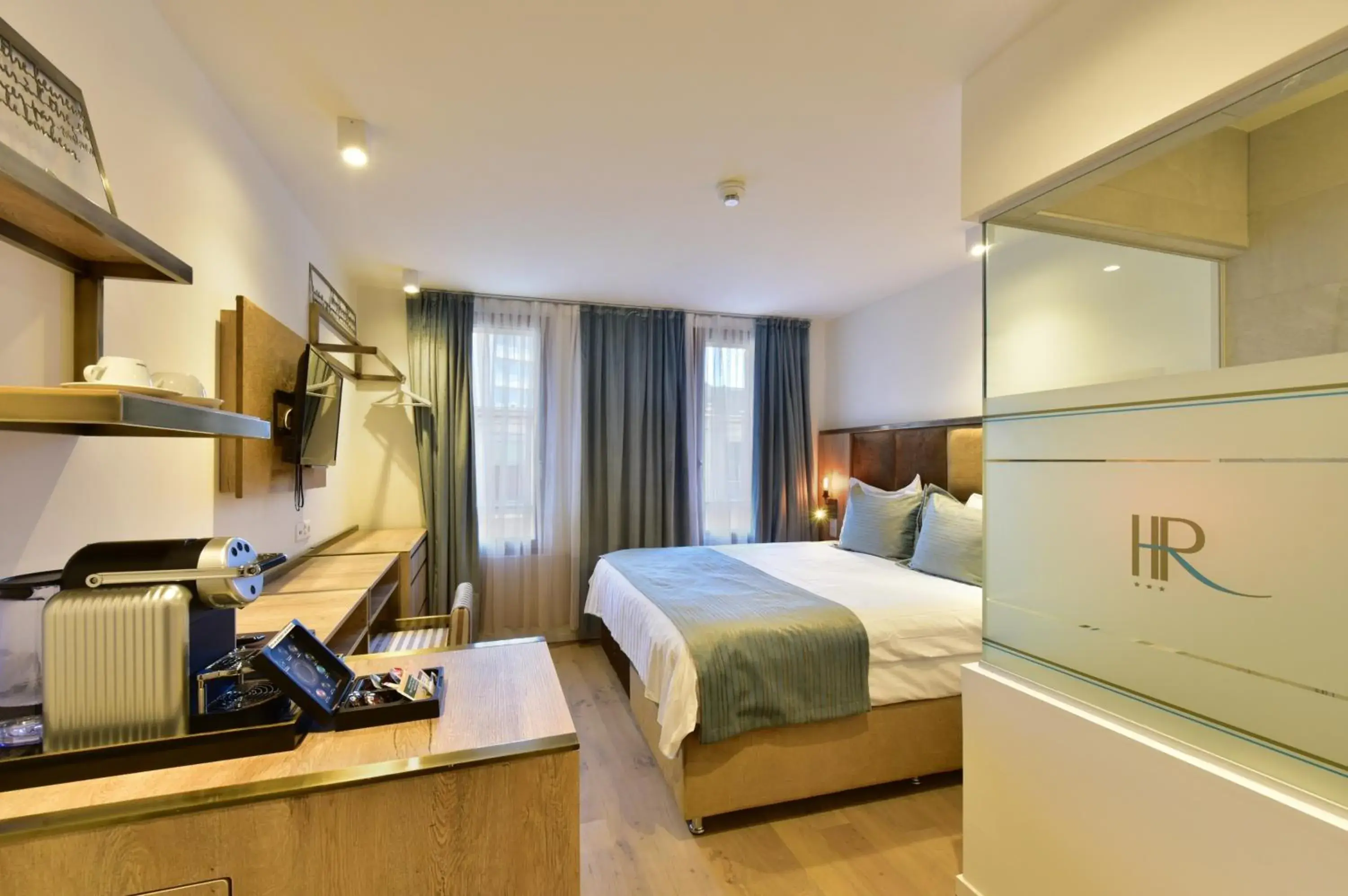 Small Single Room in Hôtel Rousseau Plus Small Single Room in Hôtel Rousseau Plus