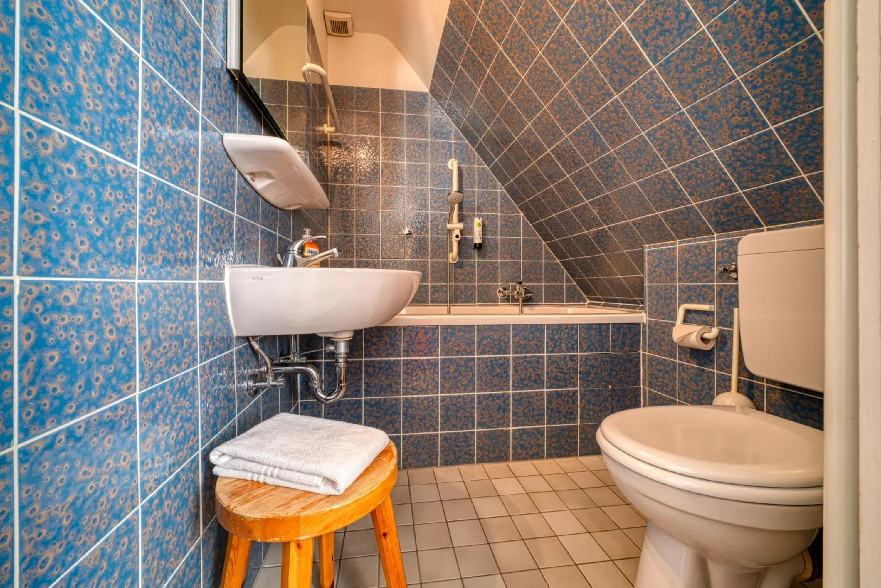 Bathroom in Hotel Zur Eule Bathroom in Hotel Zur Eule