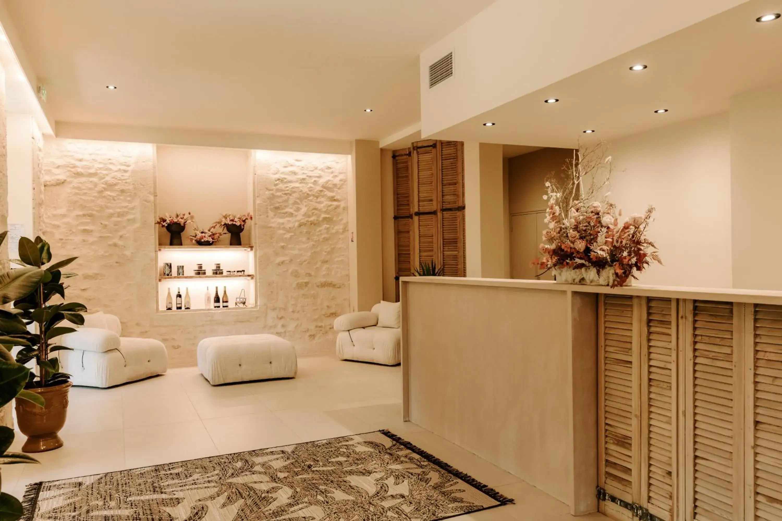 Lobby or reception in Soko Hotels-Pont du Gard Lobby or reception in Soko Hotels-Pont du Gard