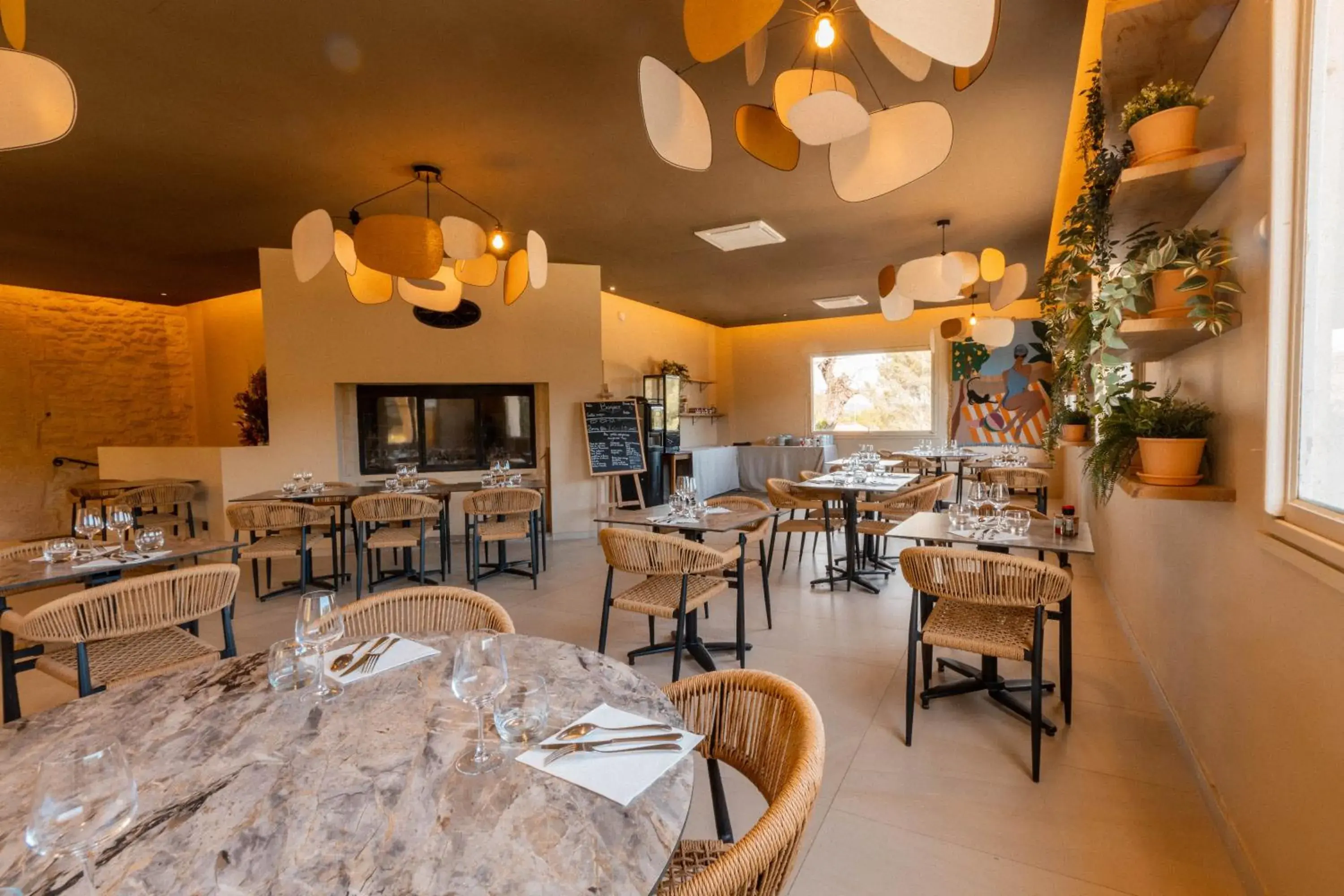 Restaurant/places to eat in Soko Hotels-Pont du Gard Restaurant/places to eat in Soko Hotels-Pont du Gard