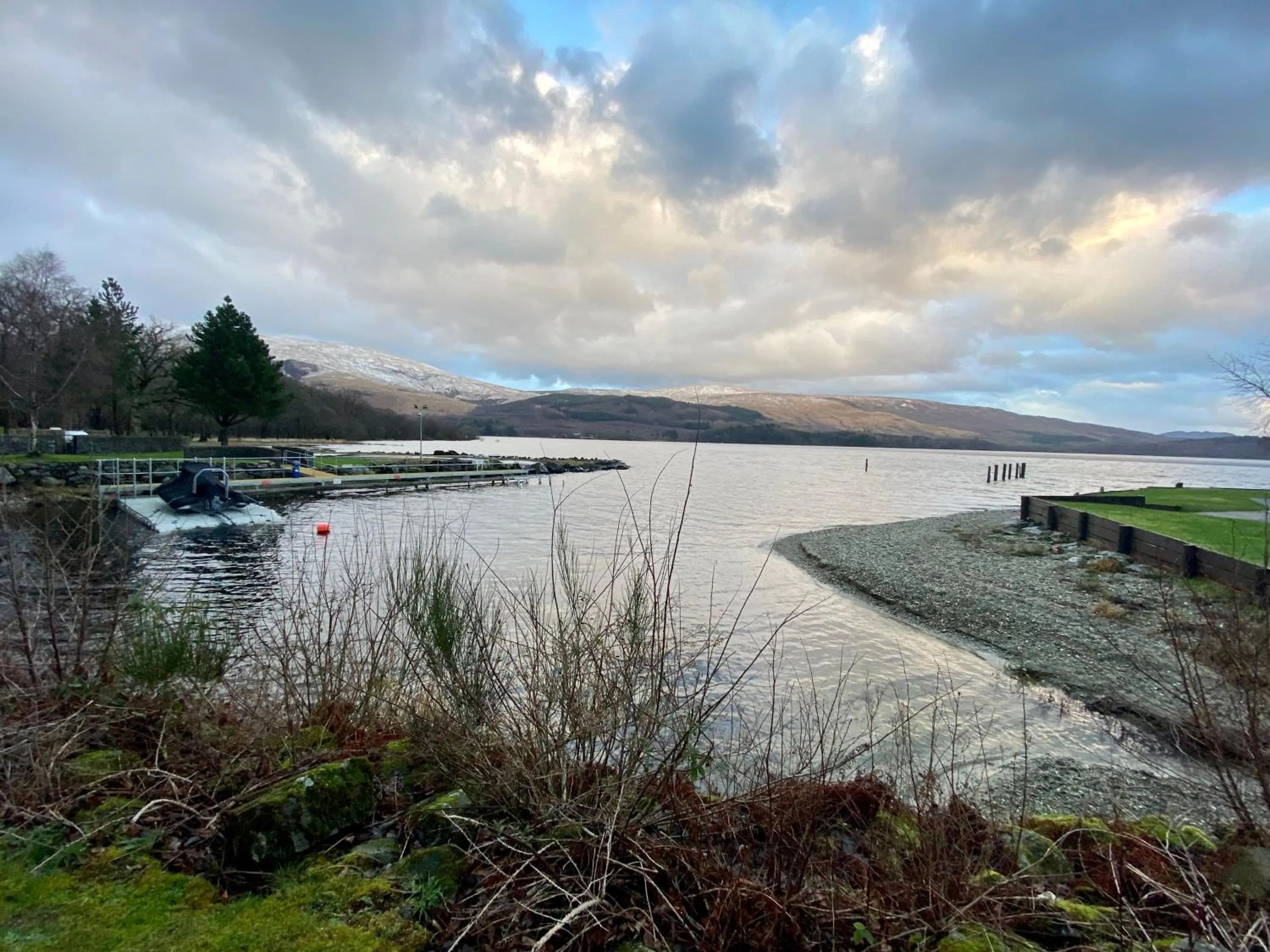 Natural landscape in The Beach House Loch Lomond