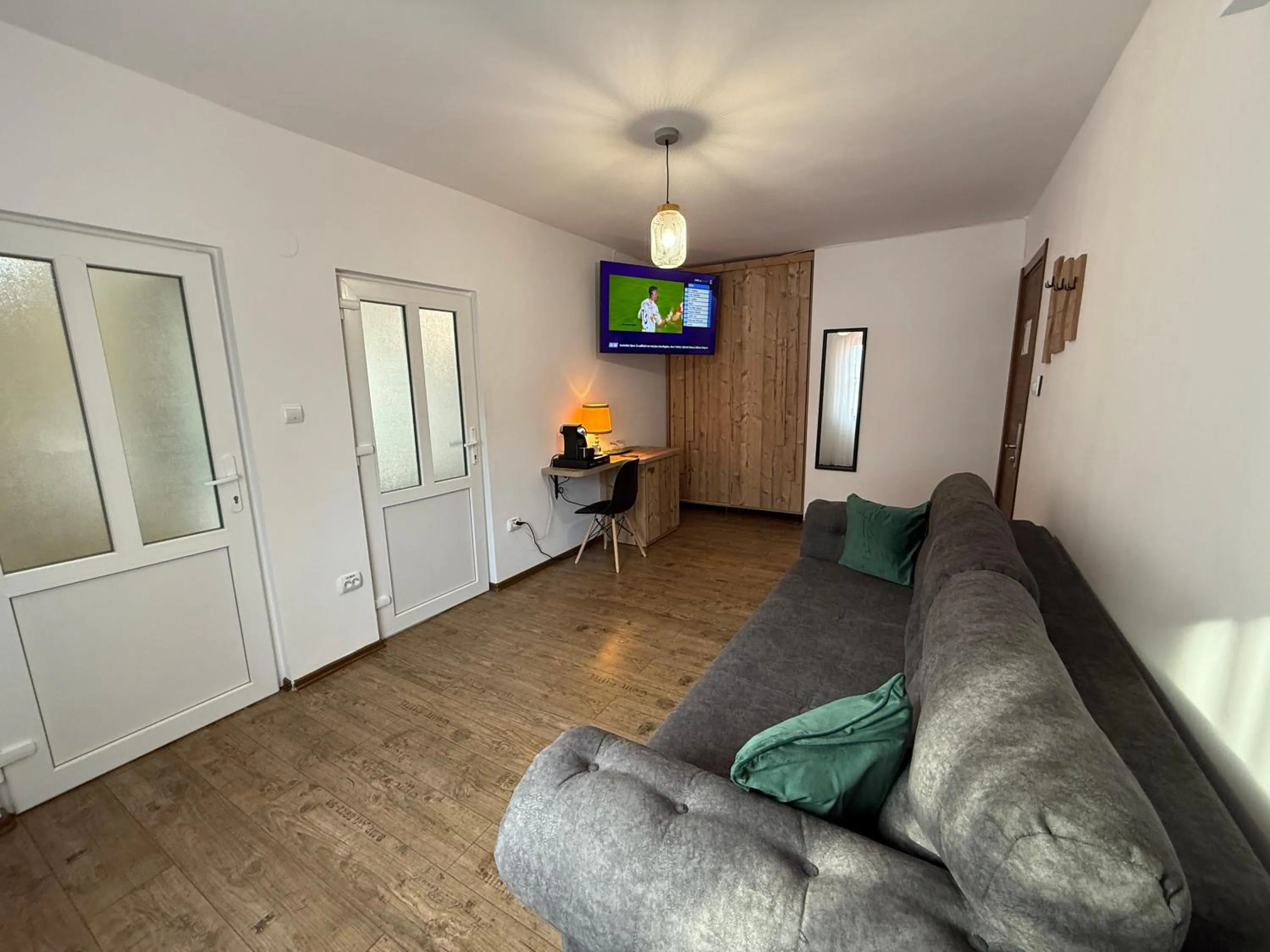 TV and multimedia in Conacul Radacinilor