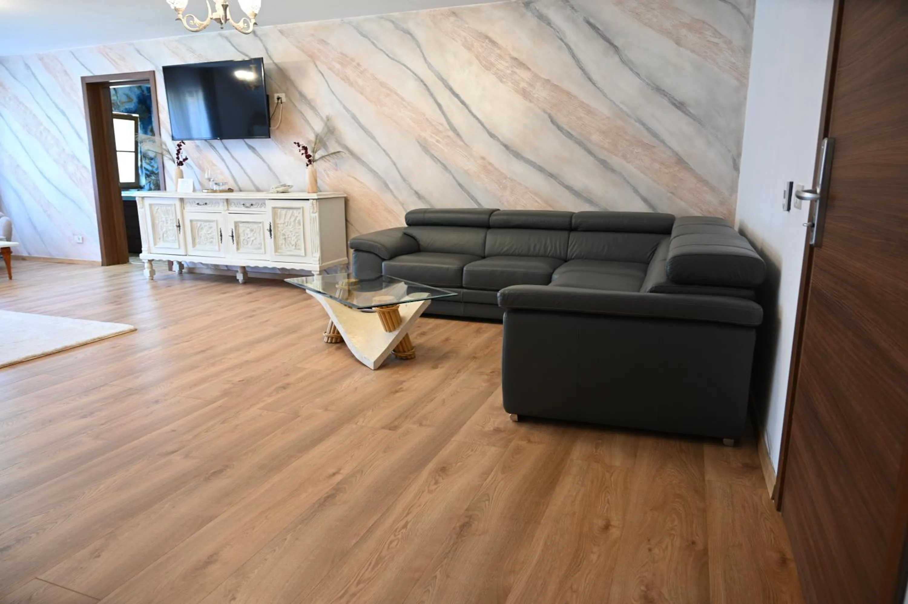 TV and multimedia in Conacul Radacinilor