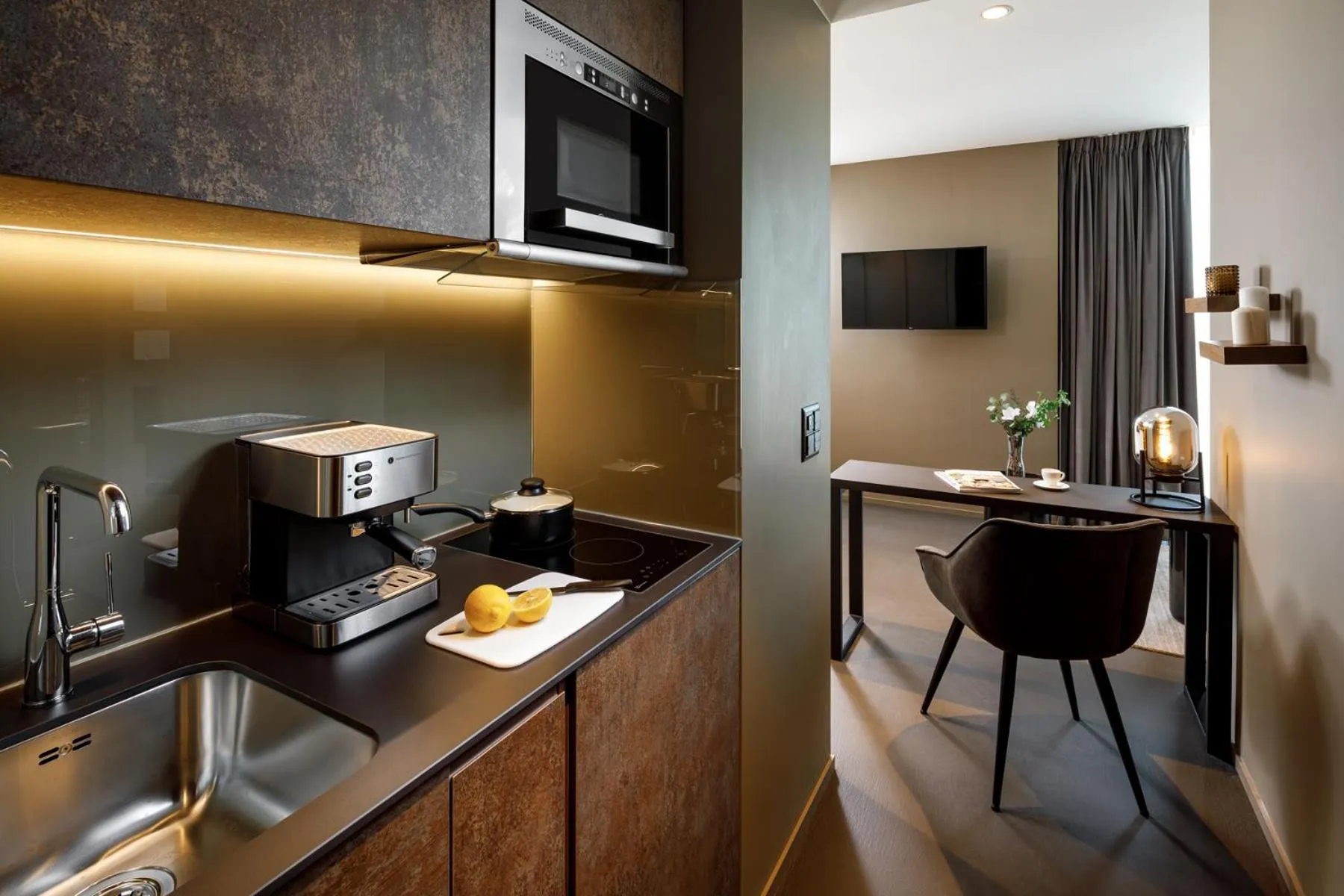 Kitchen or kitchenette in VISIONAPARTMENTS Glattbrugg - contactless check-in