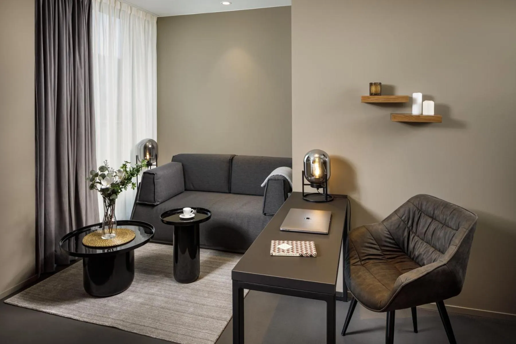 Living room in VISIONAPARTMENTS Glattbrugg - contactless check-in