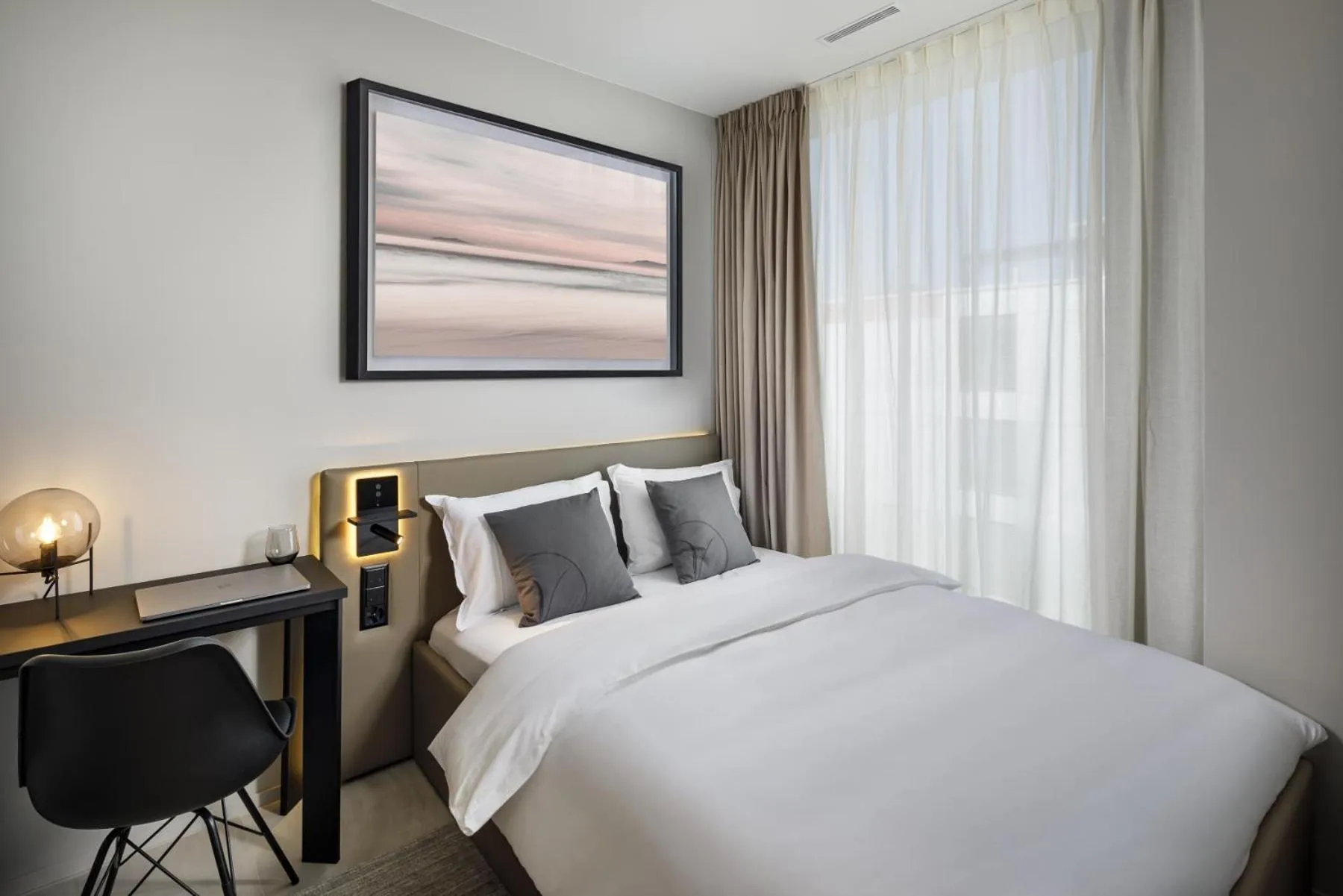 Bed in VISIONAPARTMENTS Glattbrugg - contactless check-in