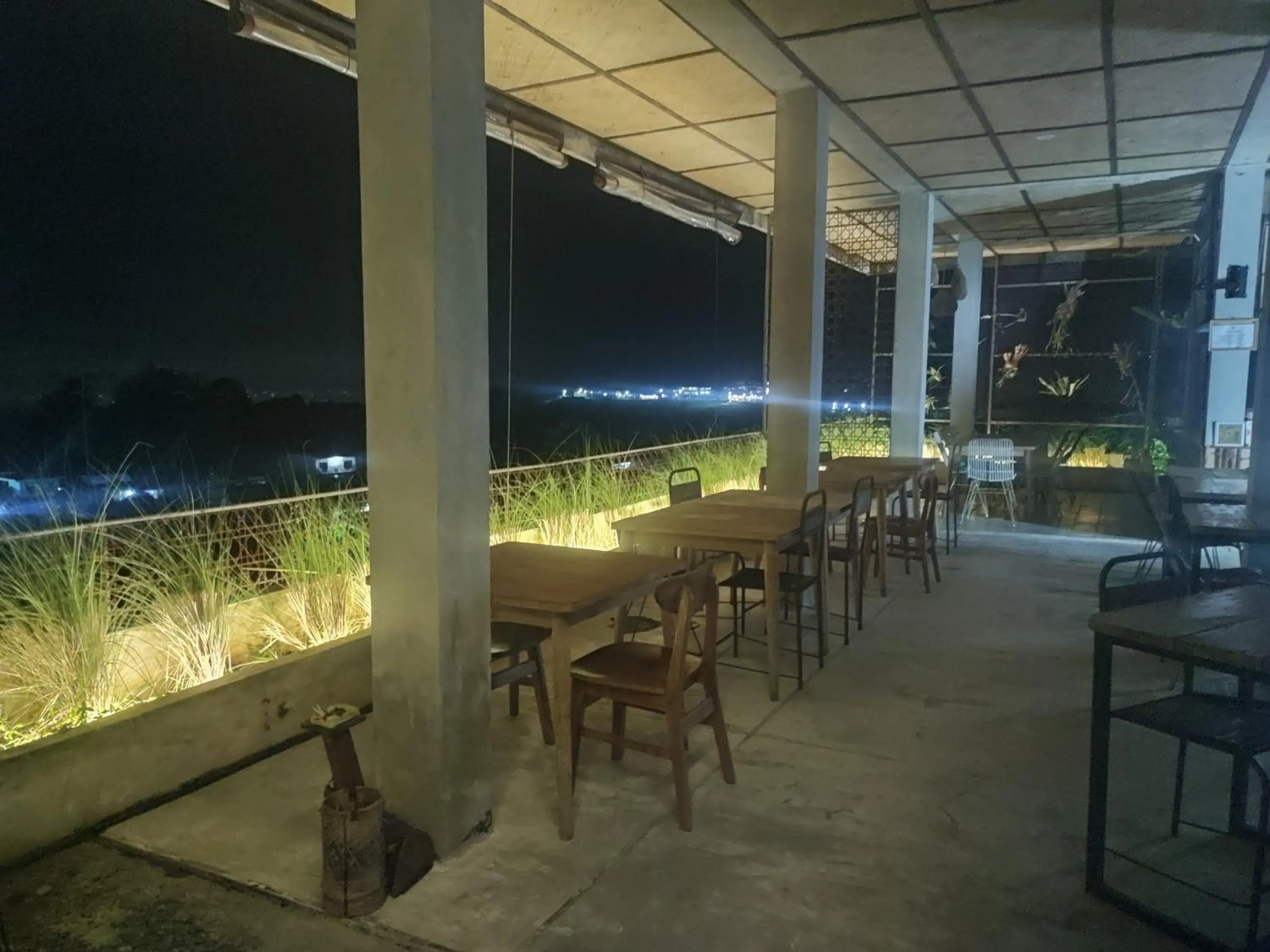 Restaurant/places to eat in Gunza Bed and Breakfast