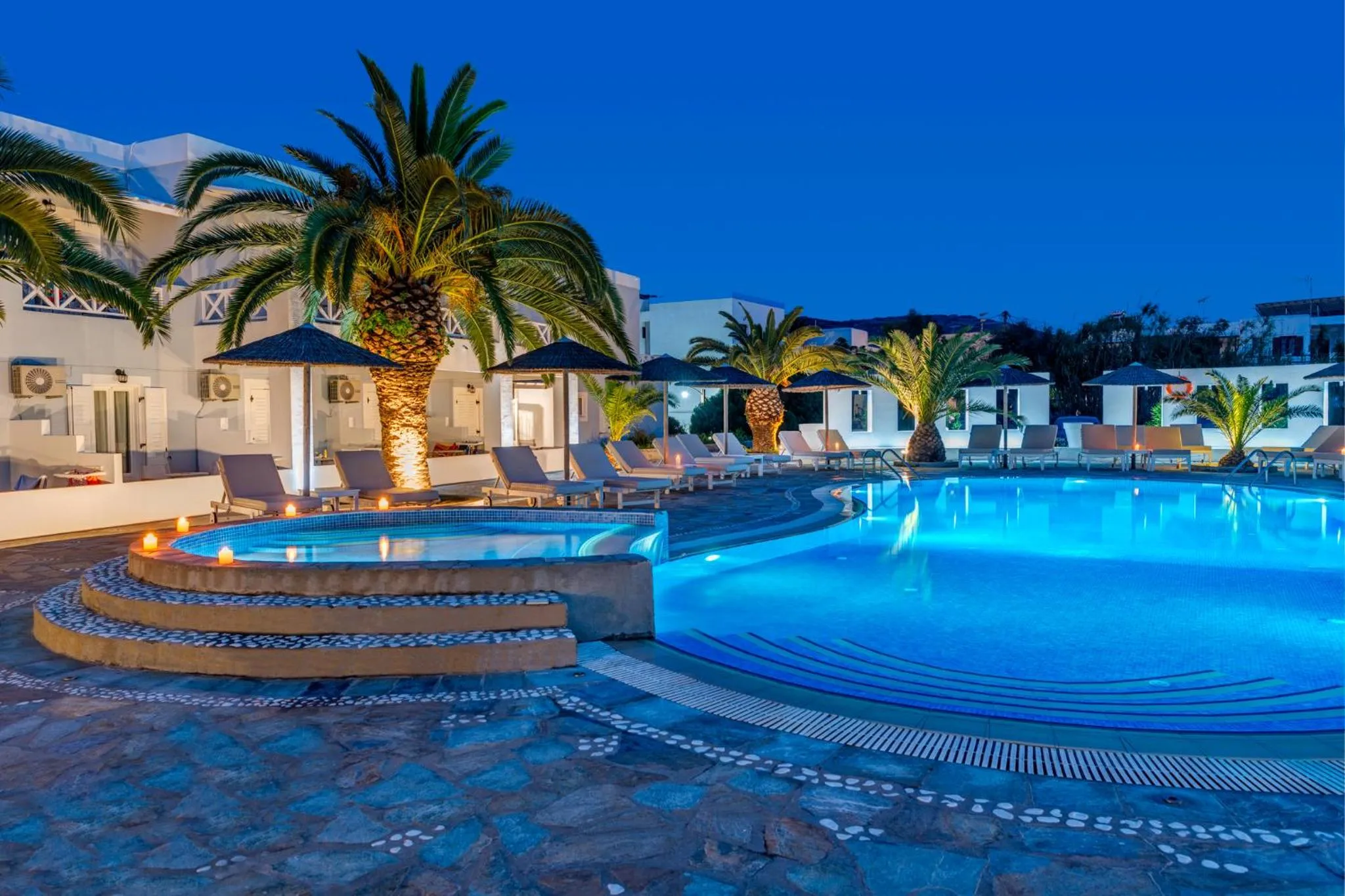 Swimming pool in Hotel Benois