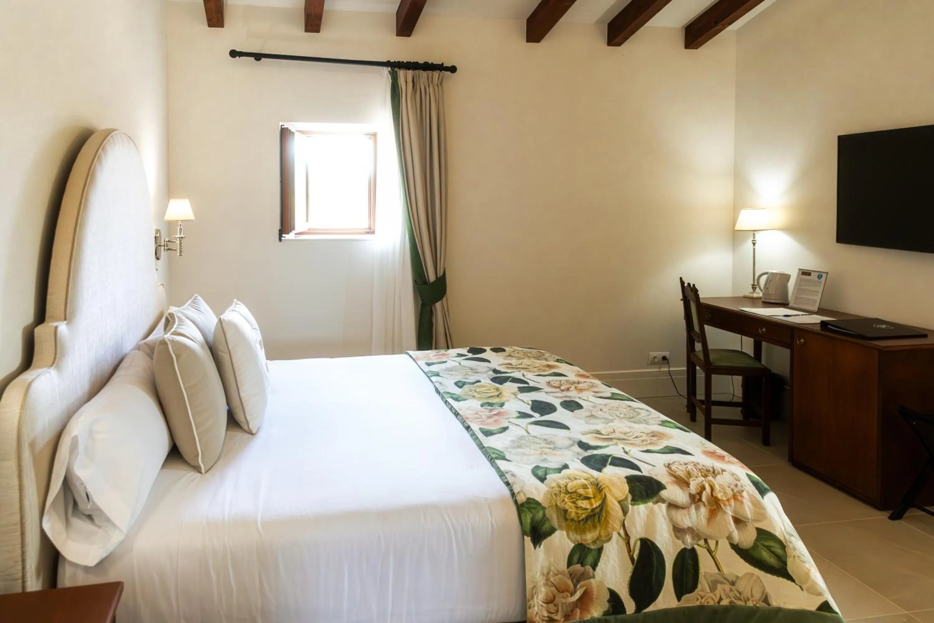 Bed in Finca Sa Bastida Luxury Retreat & Spa Adults Only - Over 14