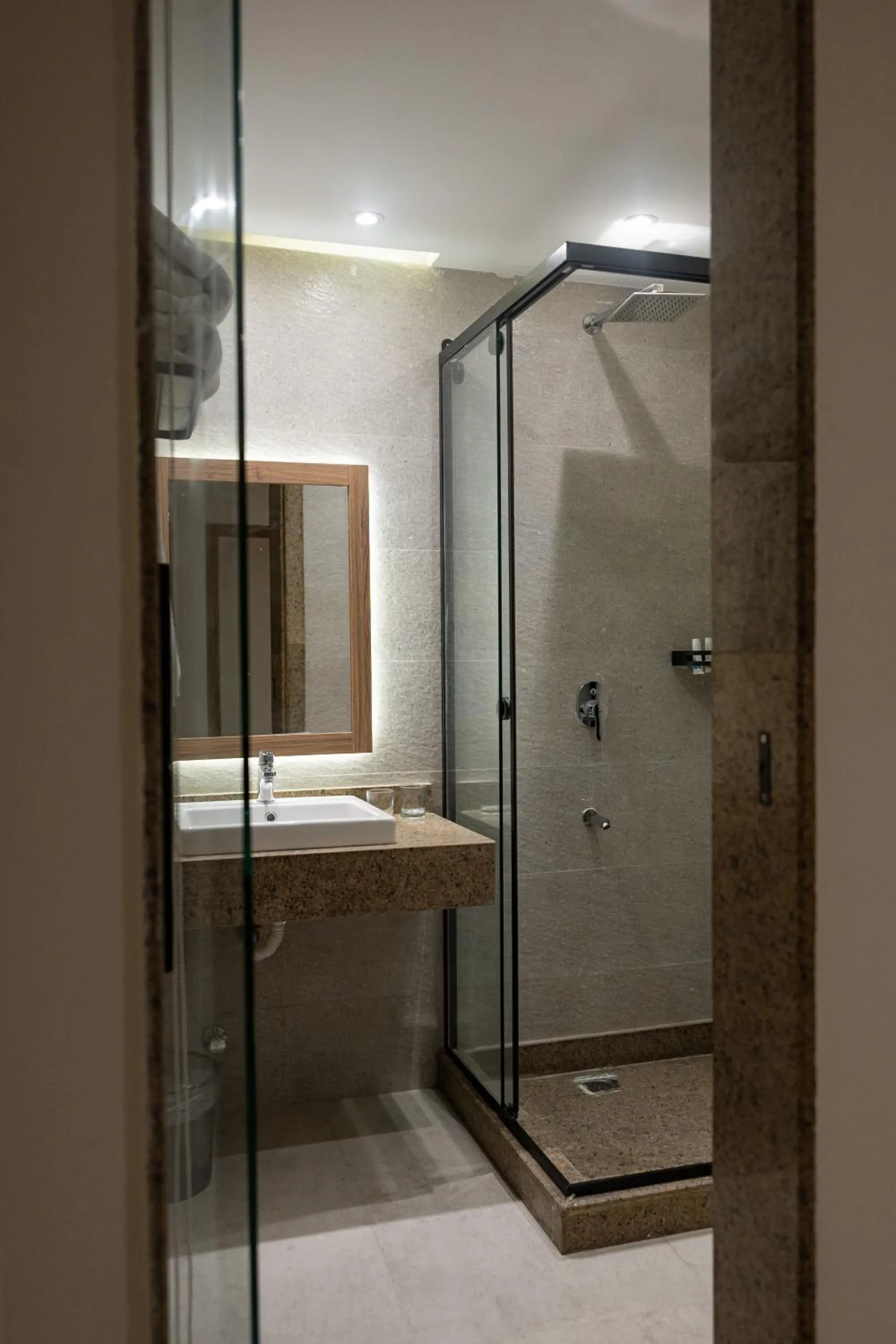 Bathroom in Pyramid Front Hotel