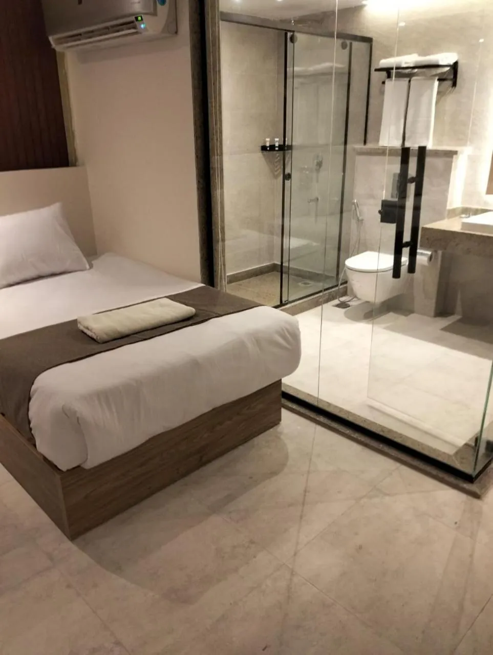 Bedroom, Bed in Pyramid Front Hotel