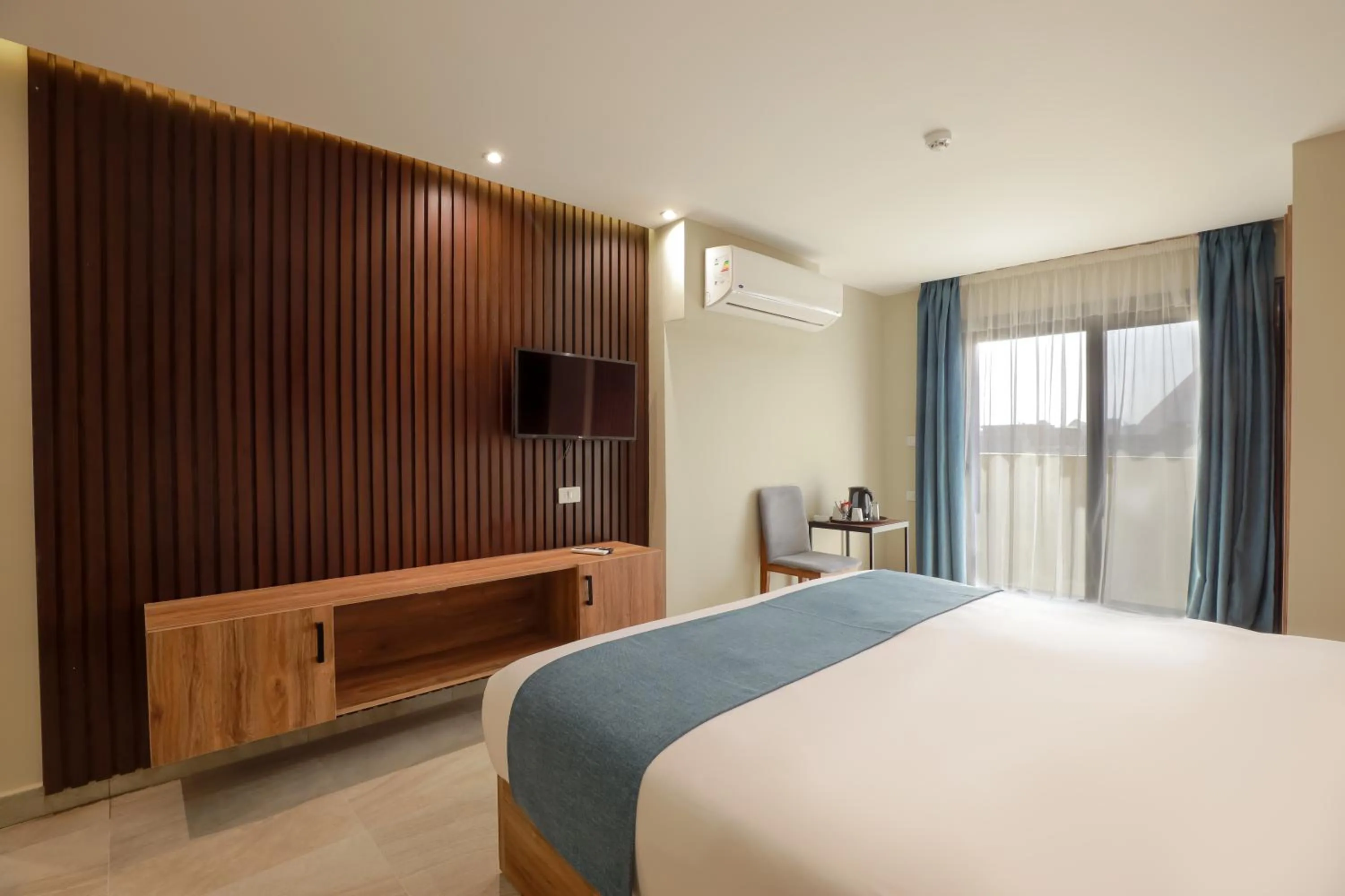 Bed in Pyramid Front Hotel