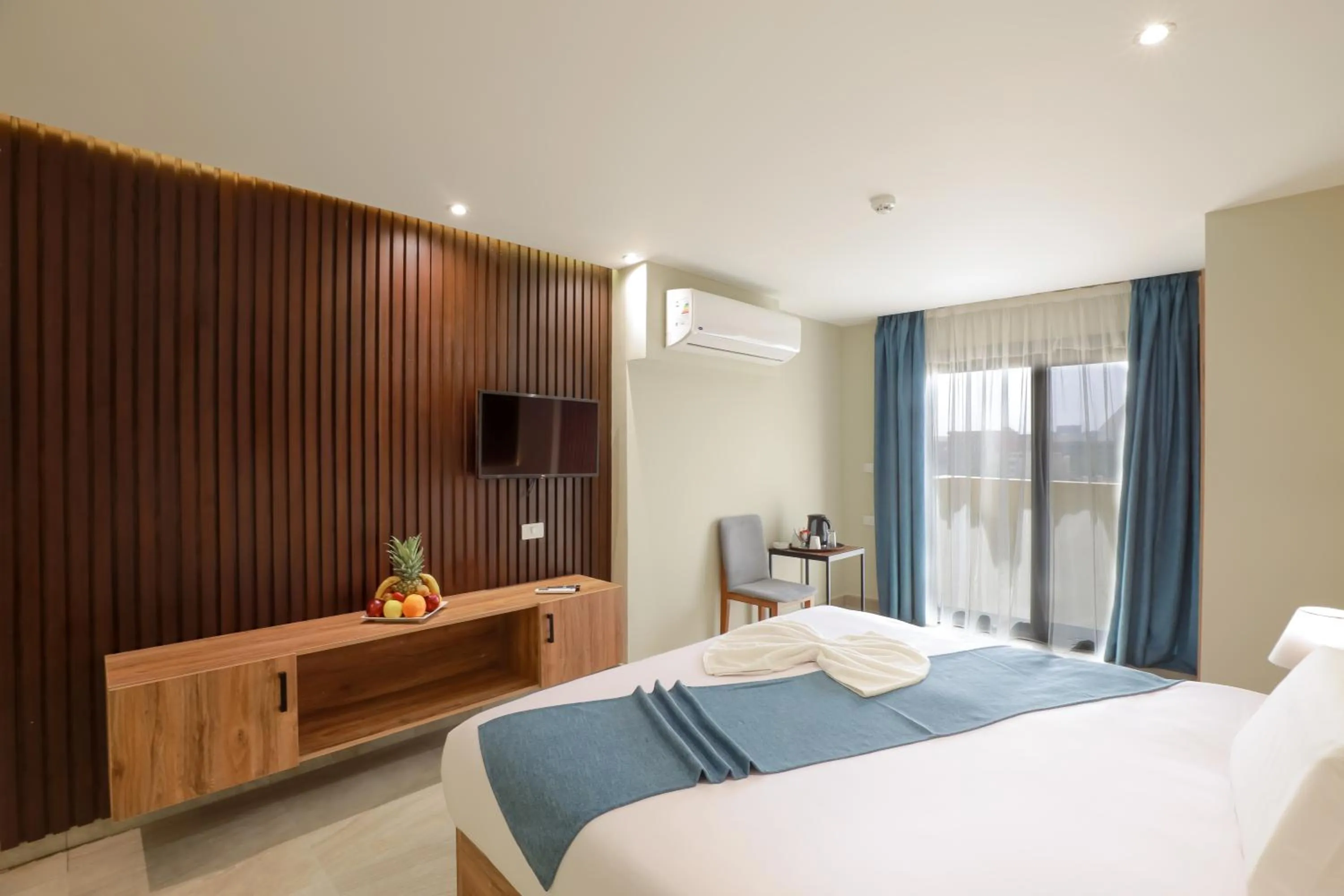 Bed in Pyramid Front Hotel