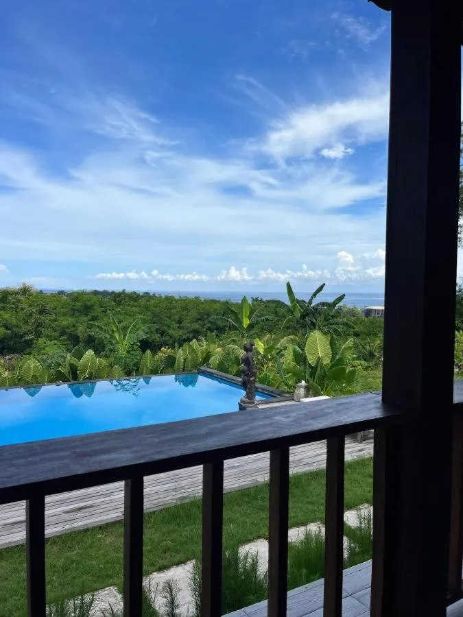 Sunset Hill Lembongan