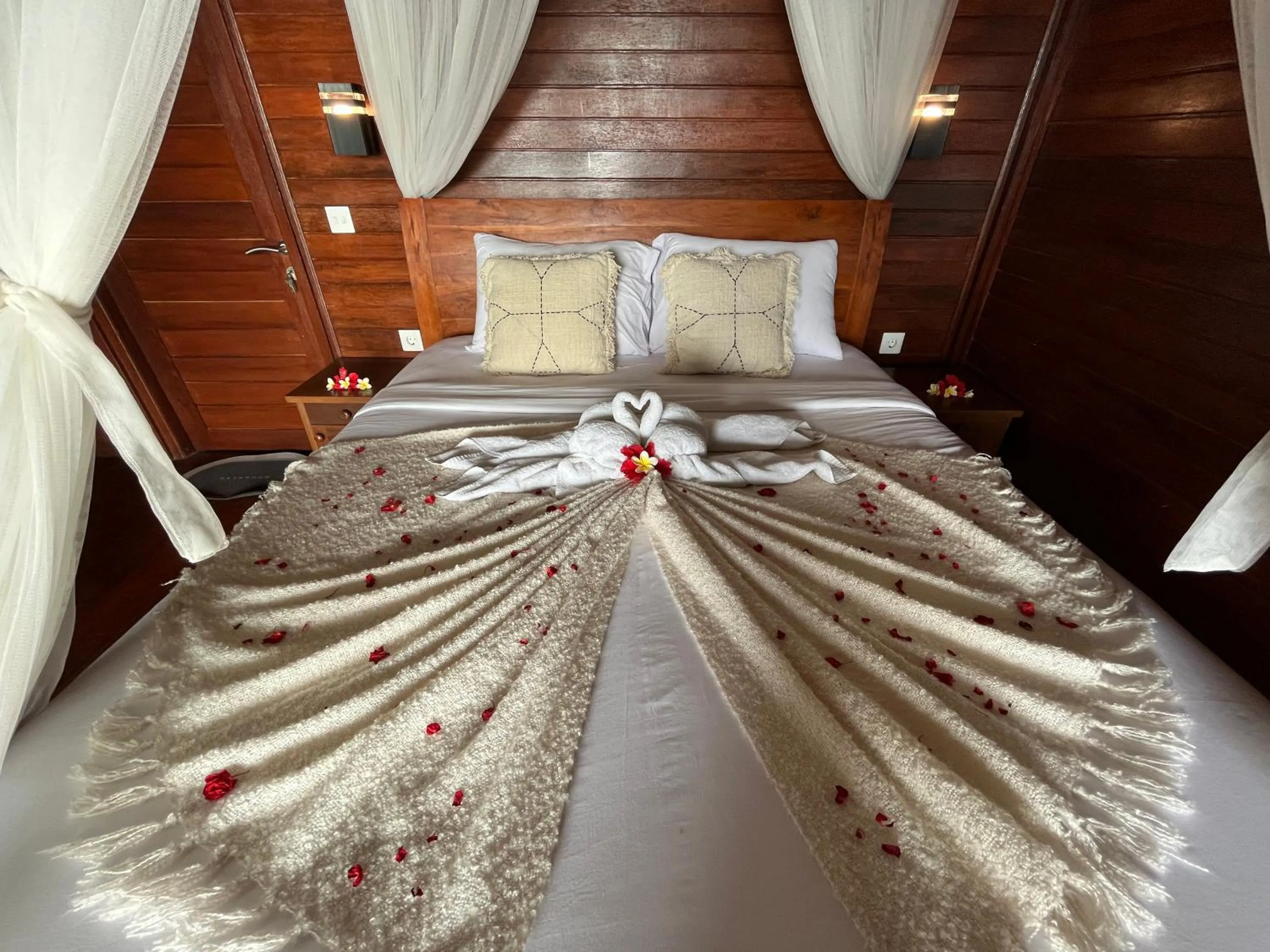 Bed in Sunset Hill Lembongan