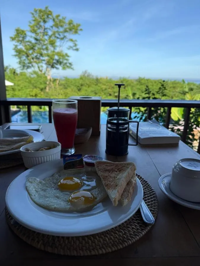 Sunset Hill Lembongan